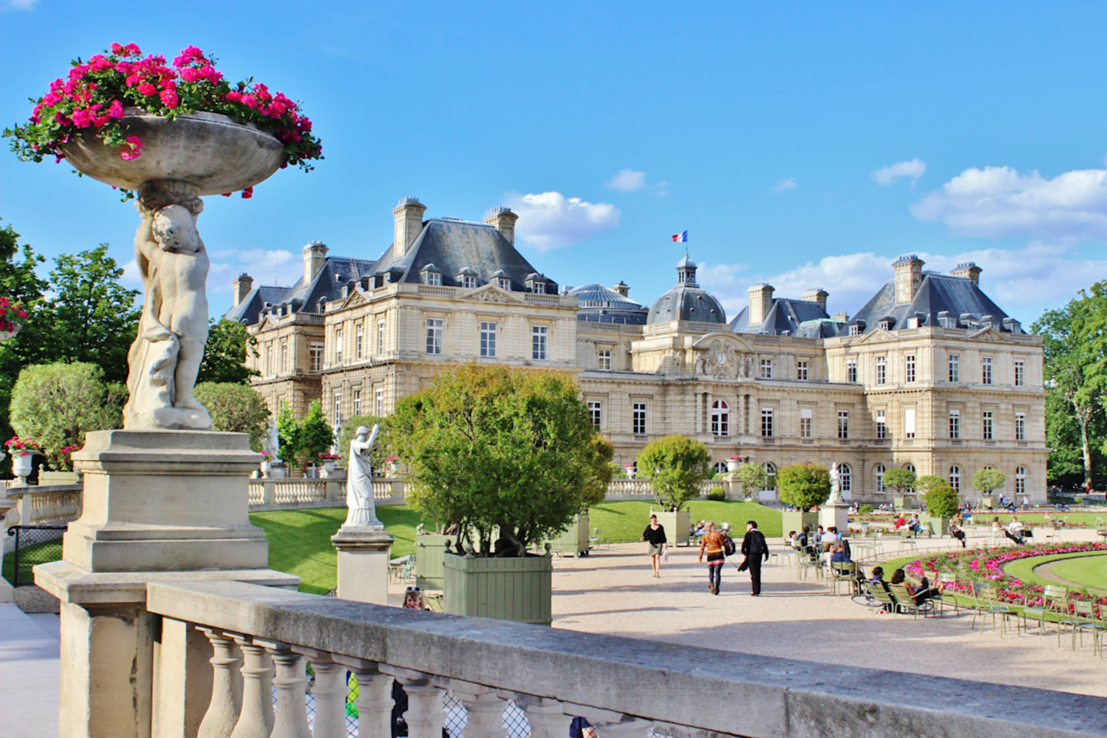 Parisian Gardens, Dutch Tulips & Waterways photo 6