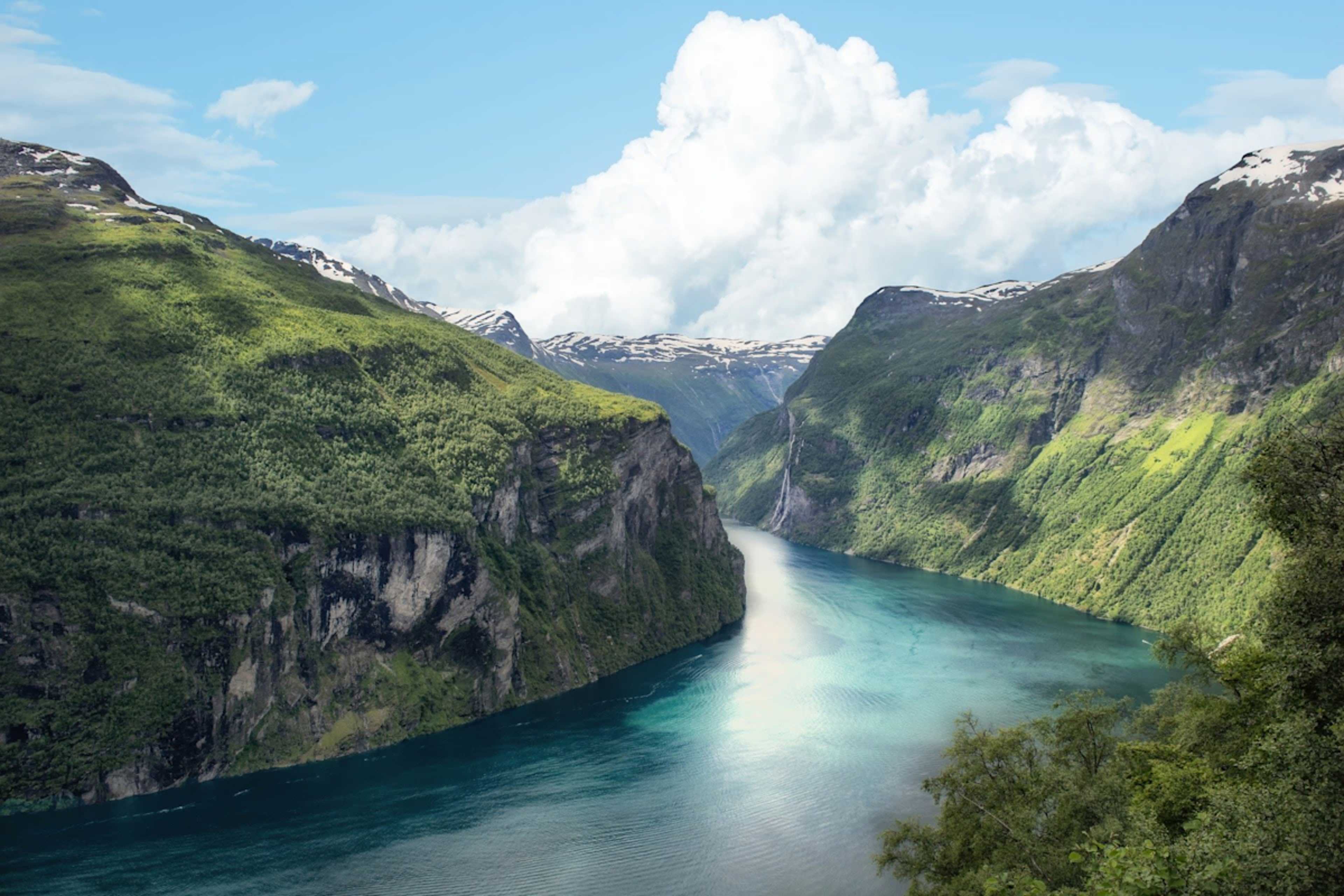 Norway In-Depth: Cities, Fjords & Arctic Circle  photo 4