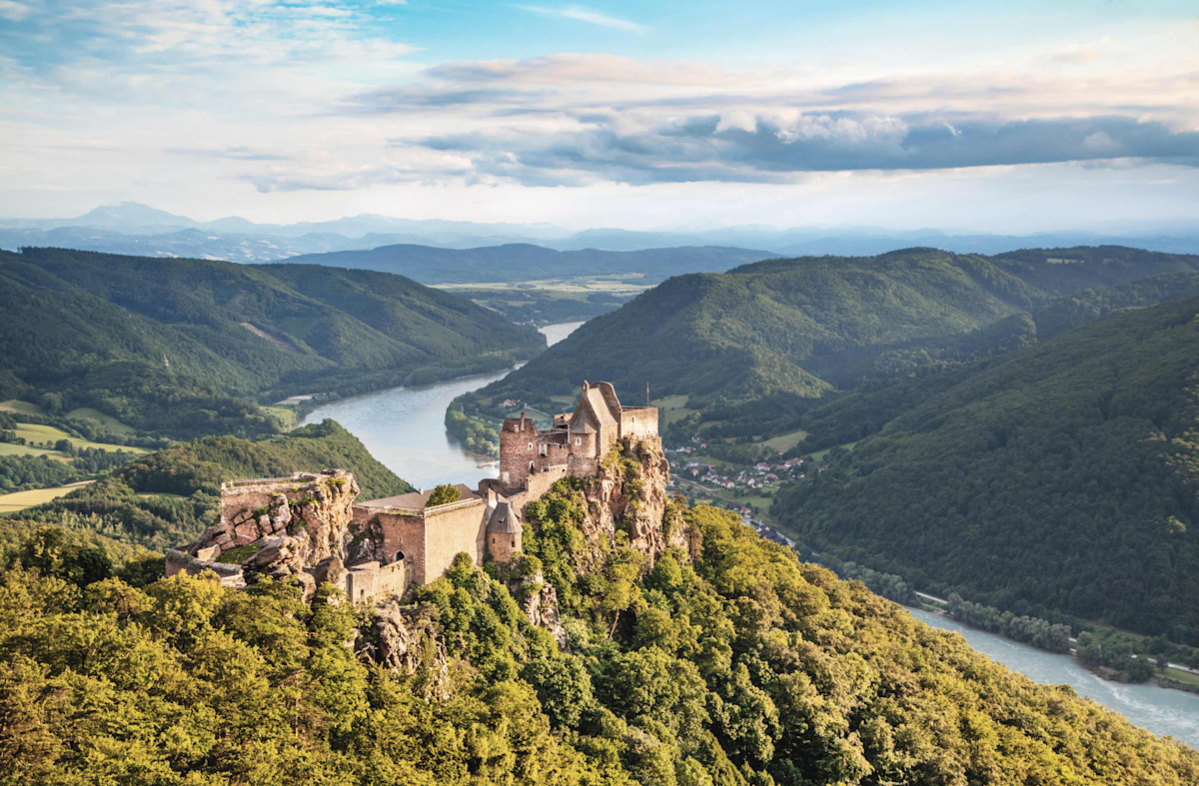 Danube Discovery with Prague photo 1