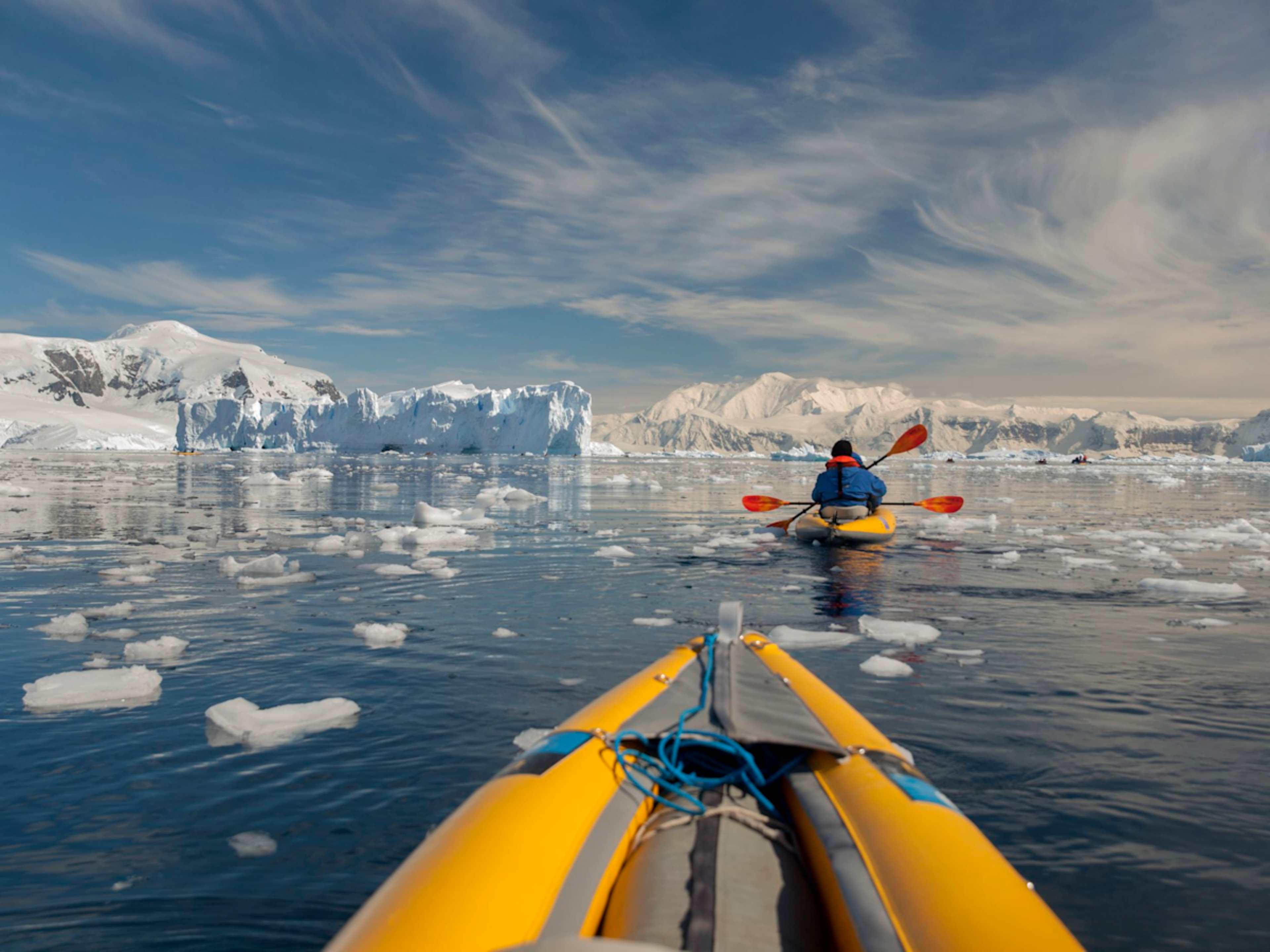 Crossing the Antarctic Circle  photo 1