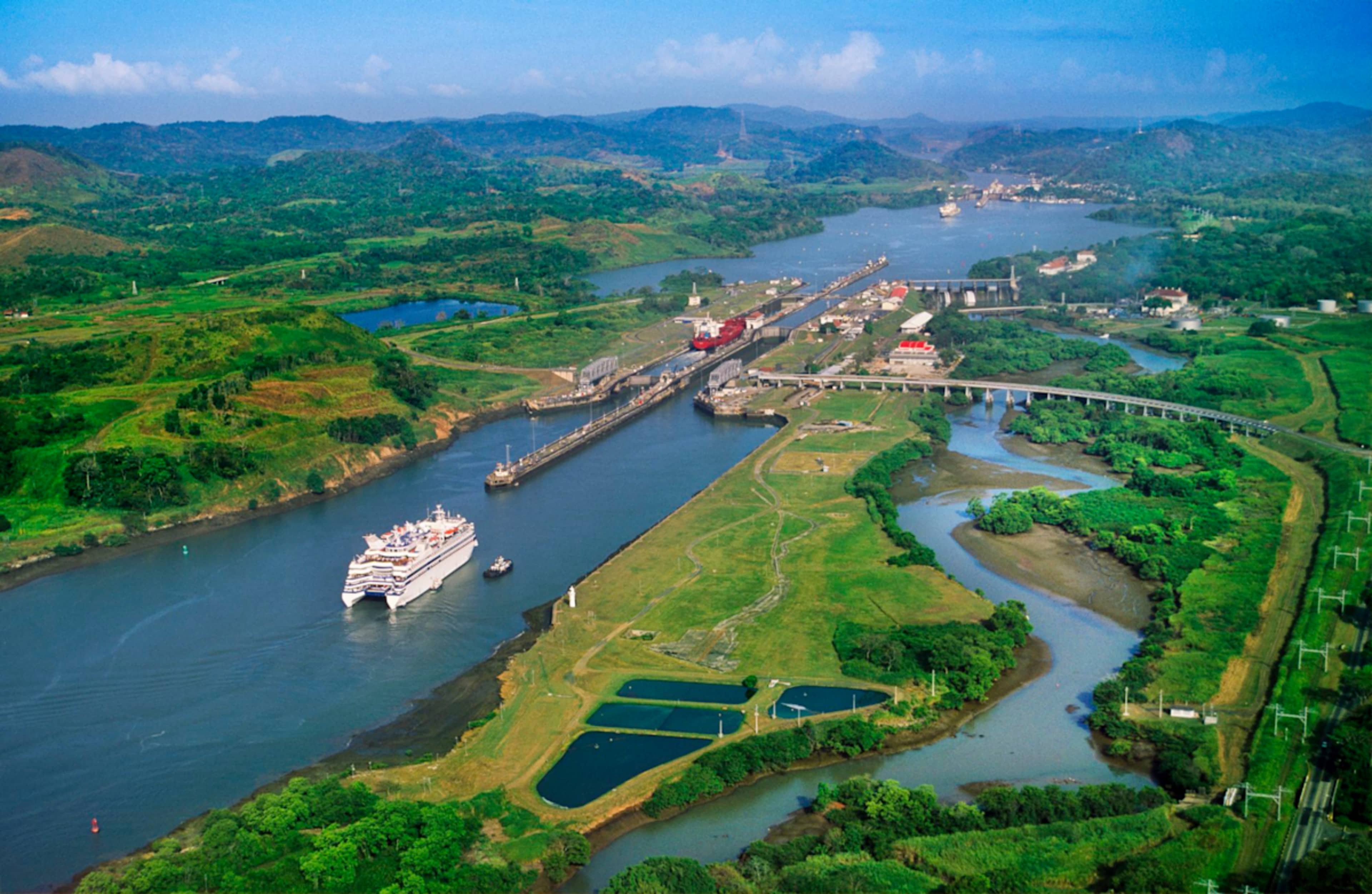 Canal to Coast: Panama & Colombia photo 1