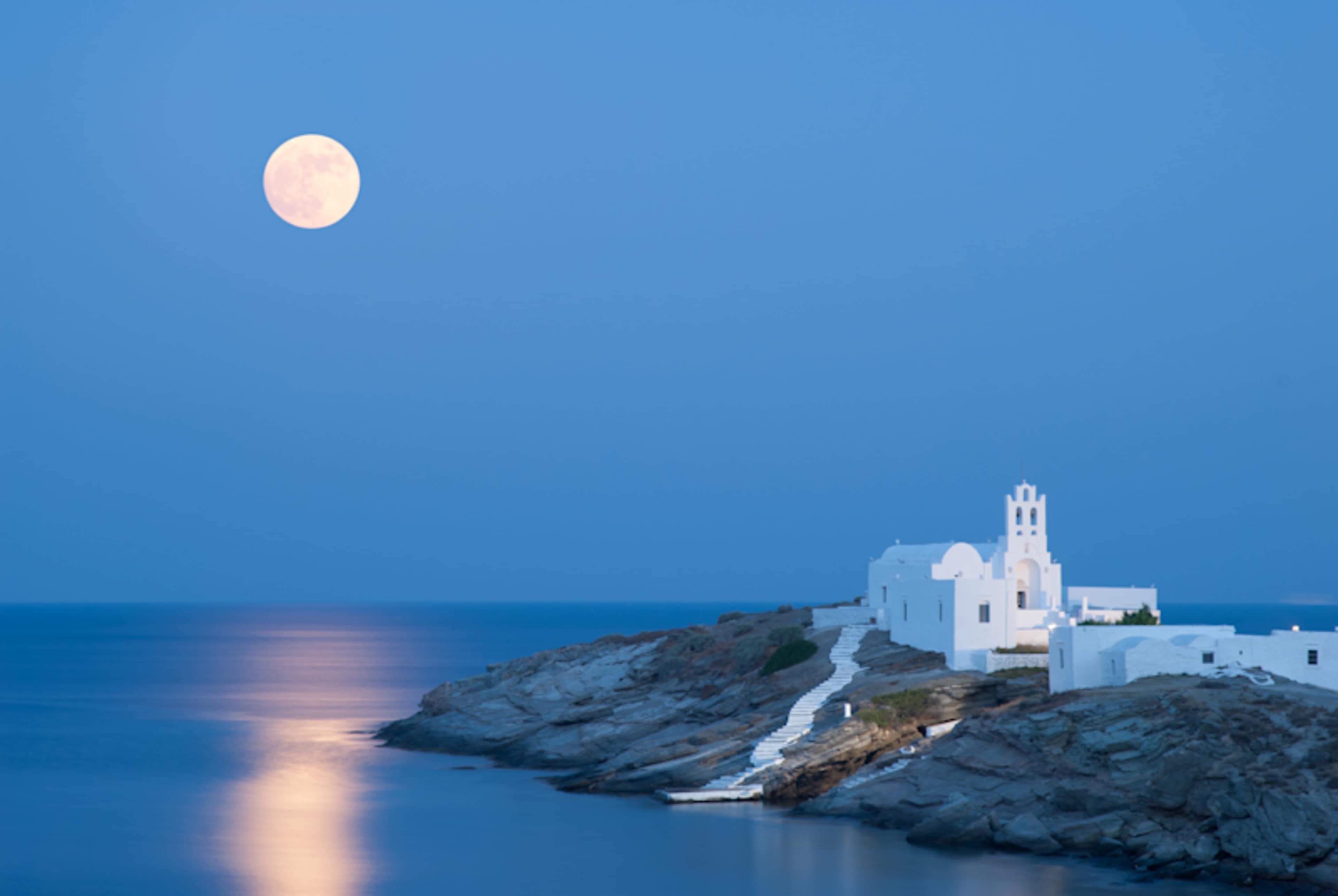 A Taste of Island Life: Sifnos & Paros photo 1