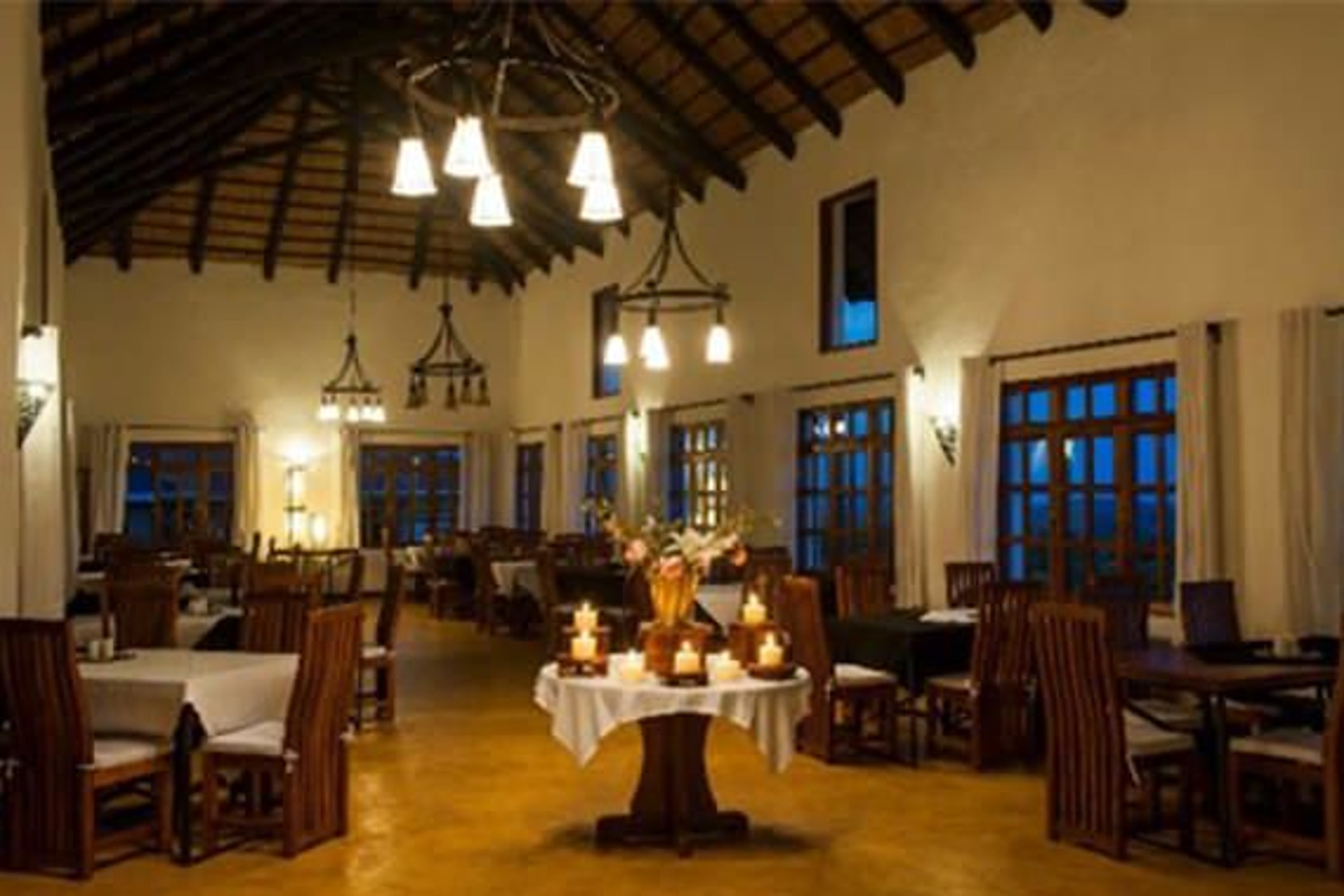 Farm House Valley Lodge