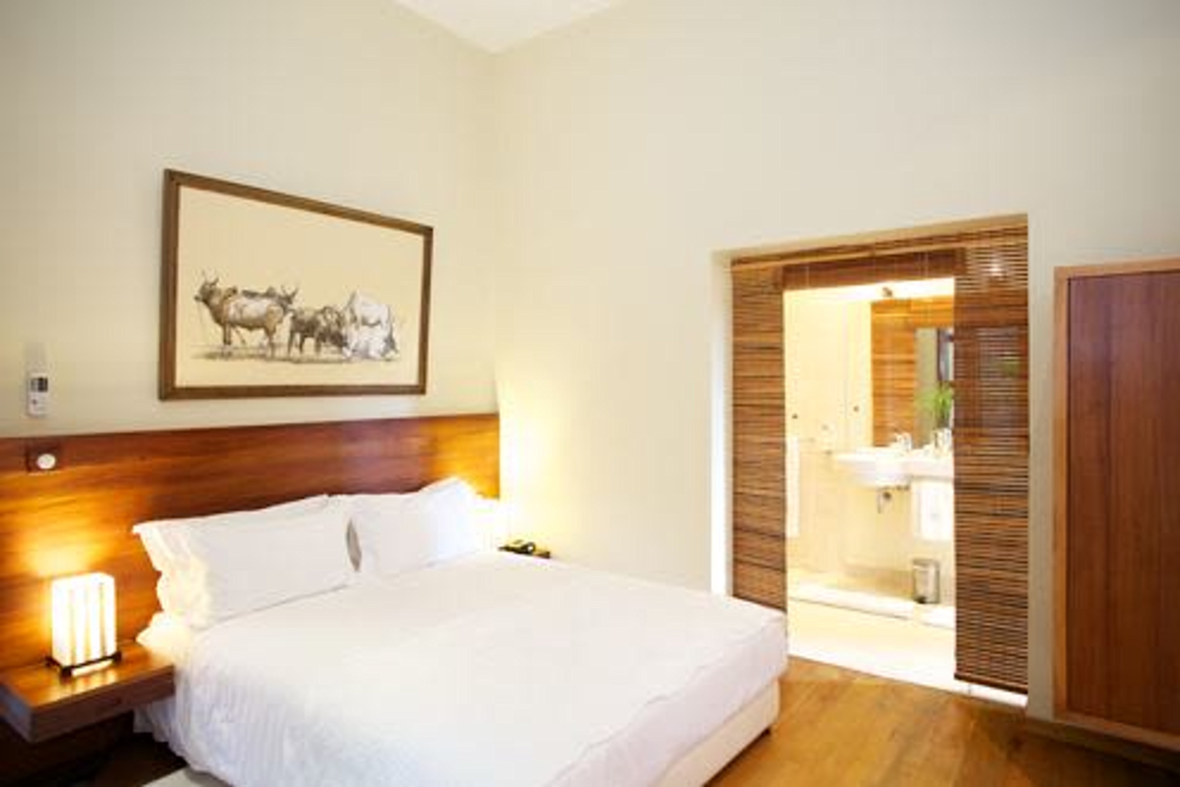 Fara Room