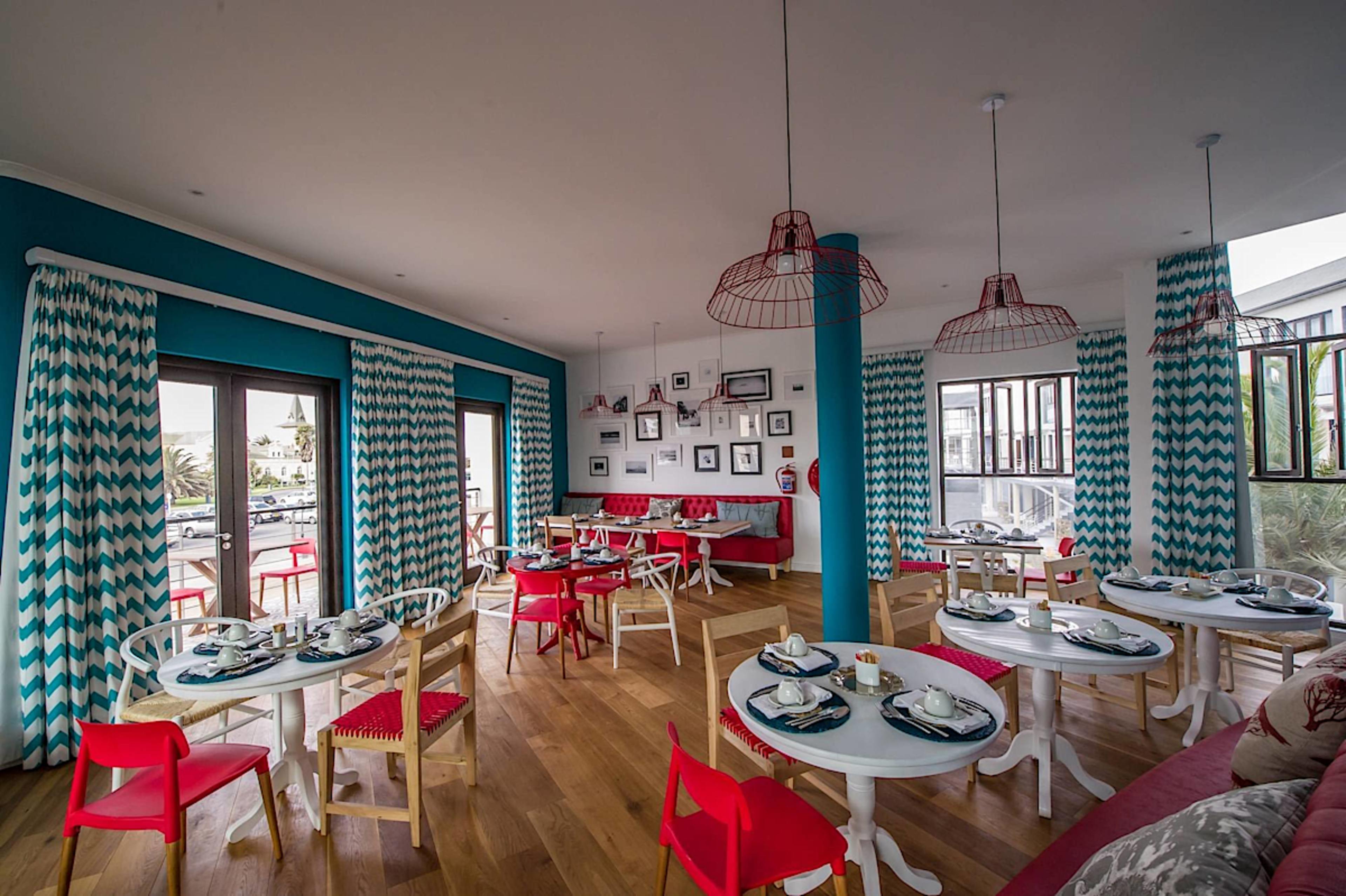Breakfast Room