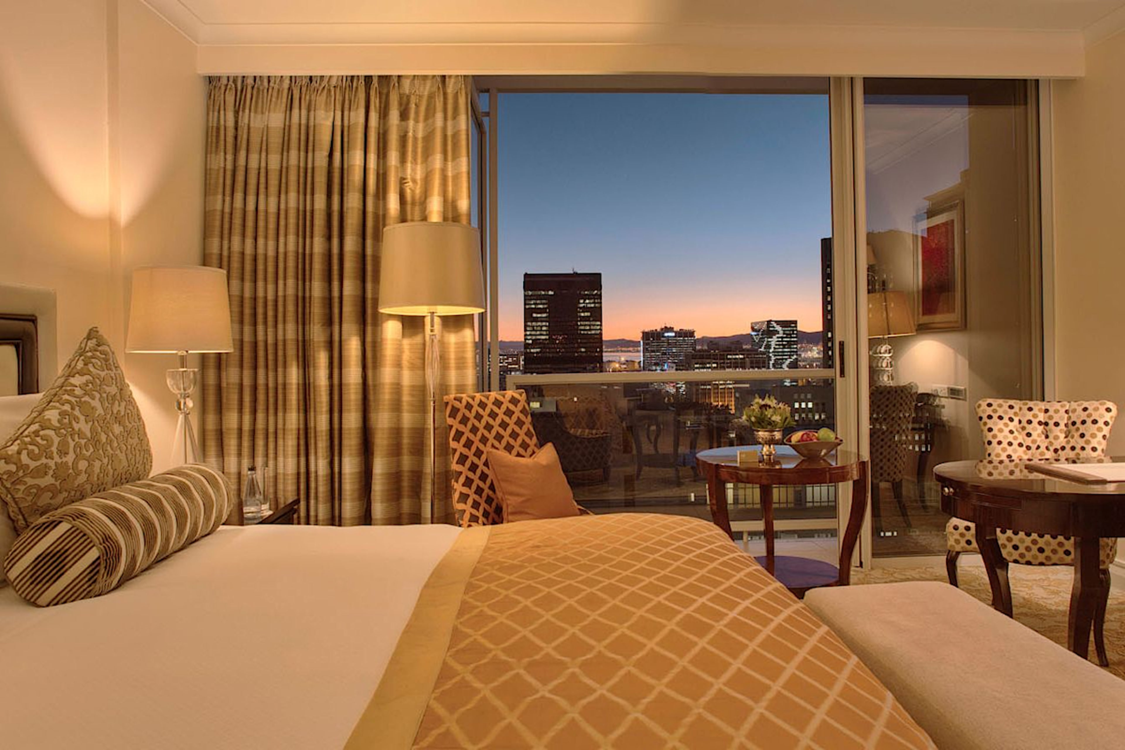 Luxury City View Room