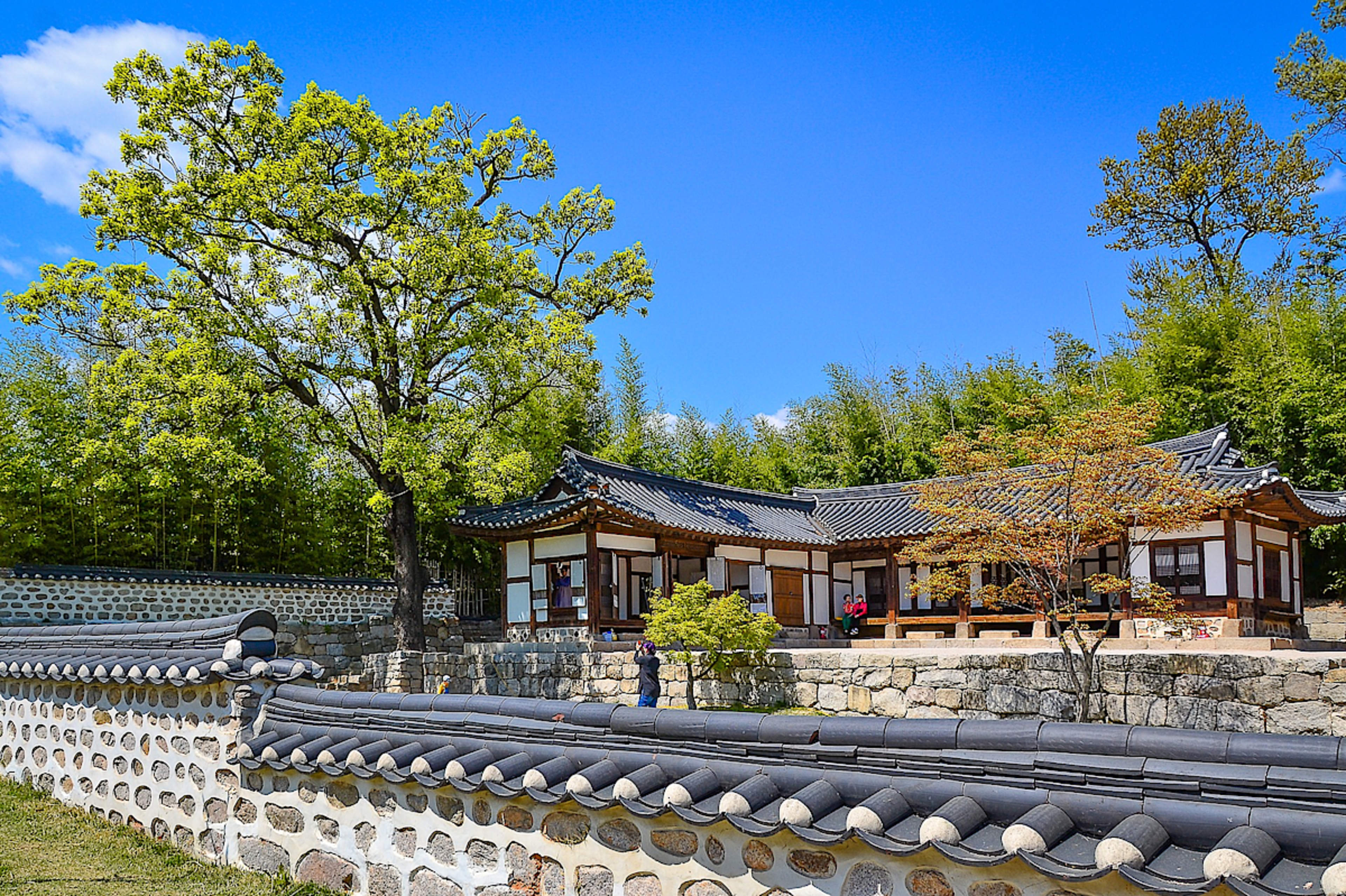 Namsan Hanok Village