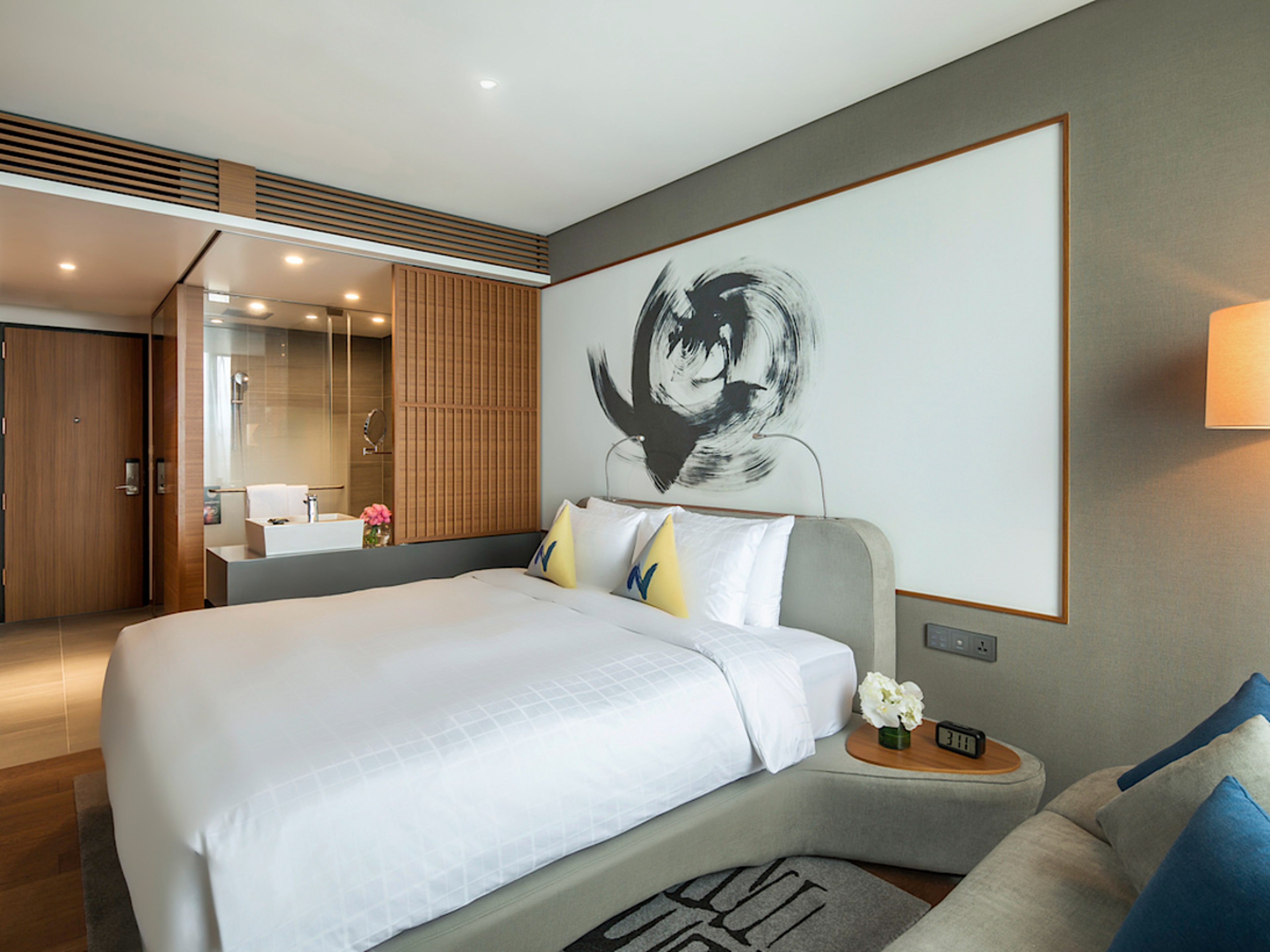 Queen Superior Room