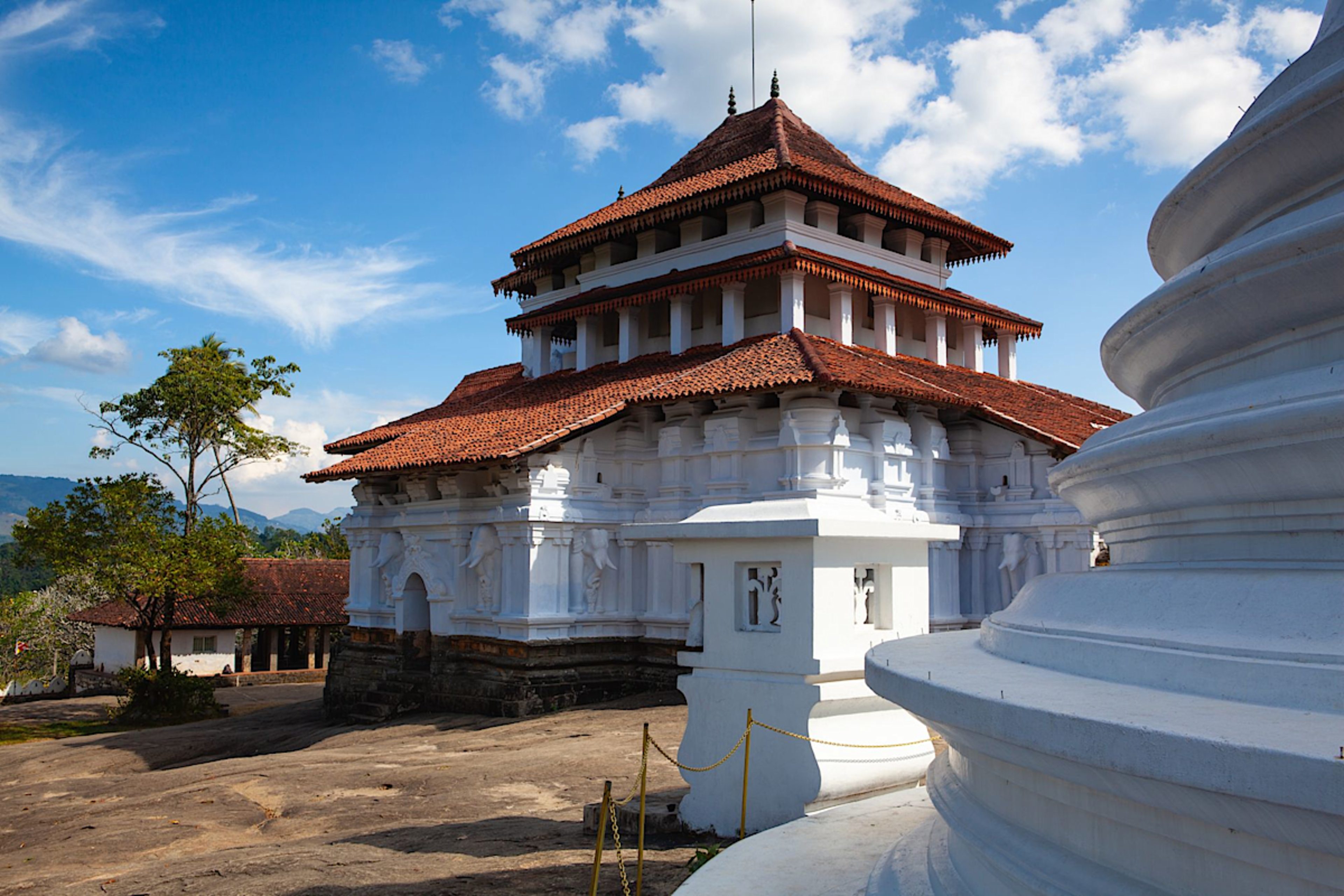 Lankatilaka Temple