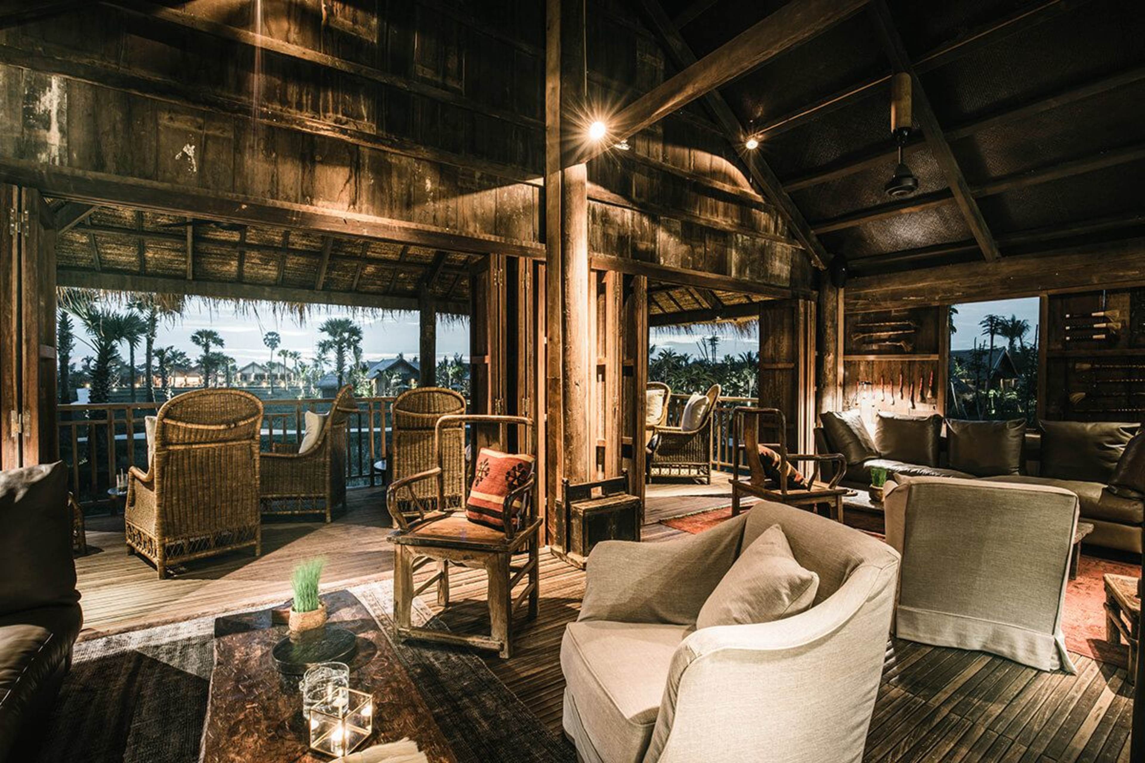 Cigar And Cocktail Lounge