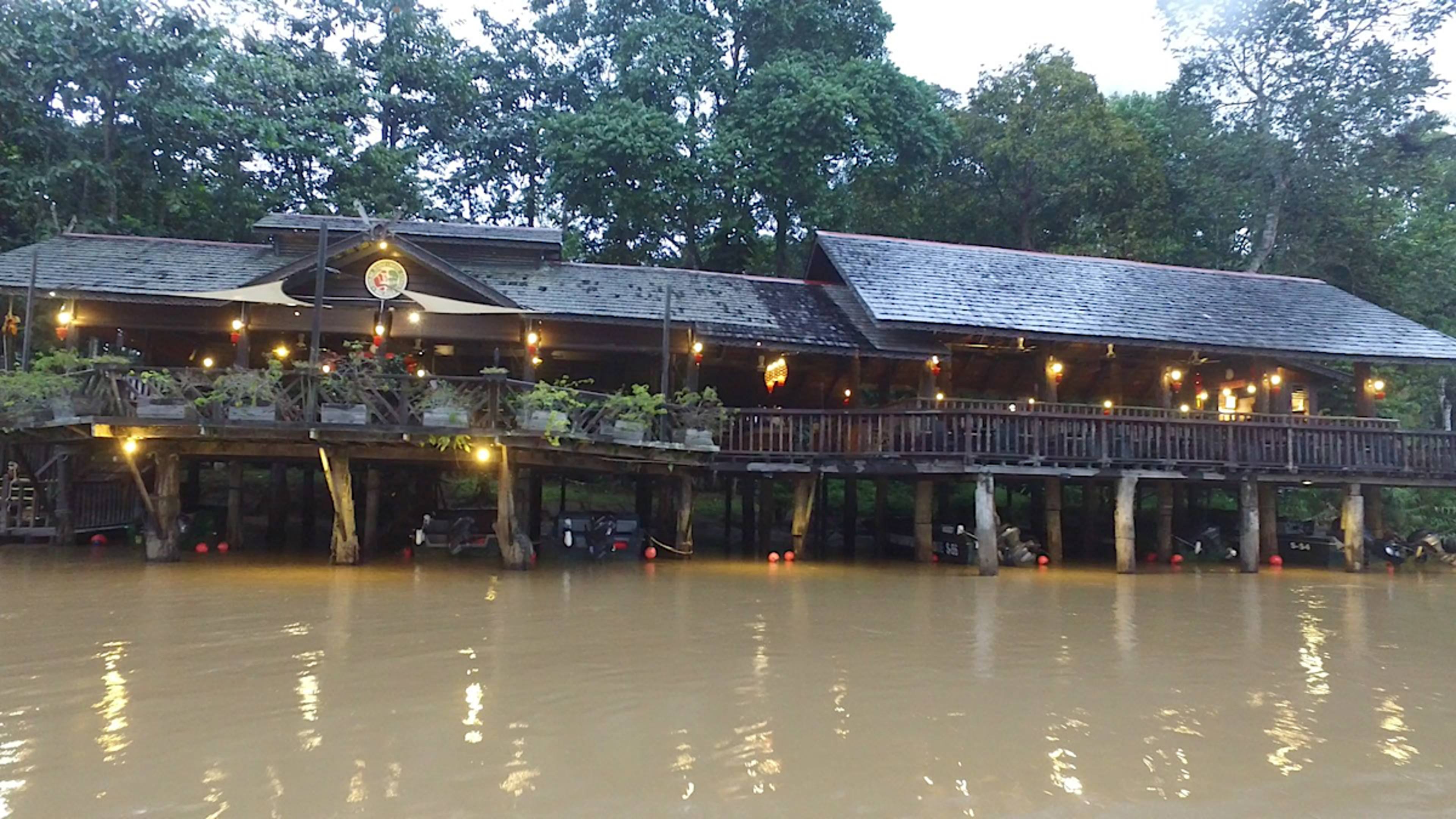 Sukau Rainforest Lodge