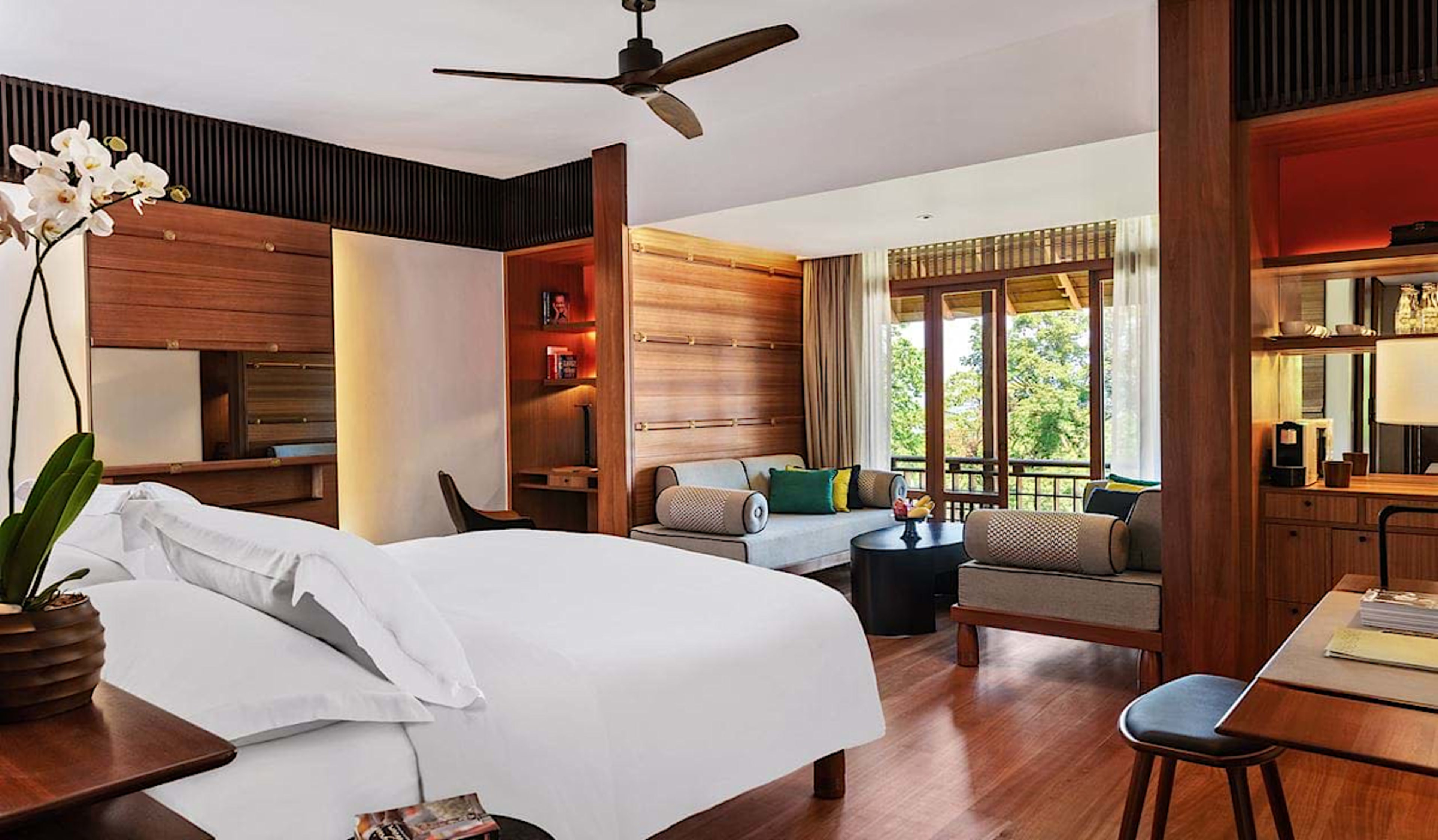 canopy deluxe Room