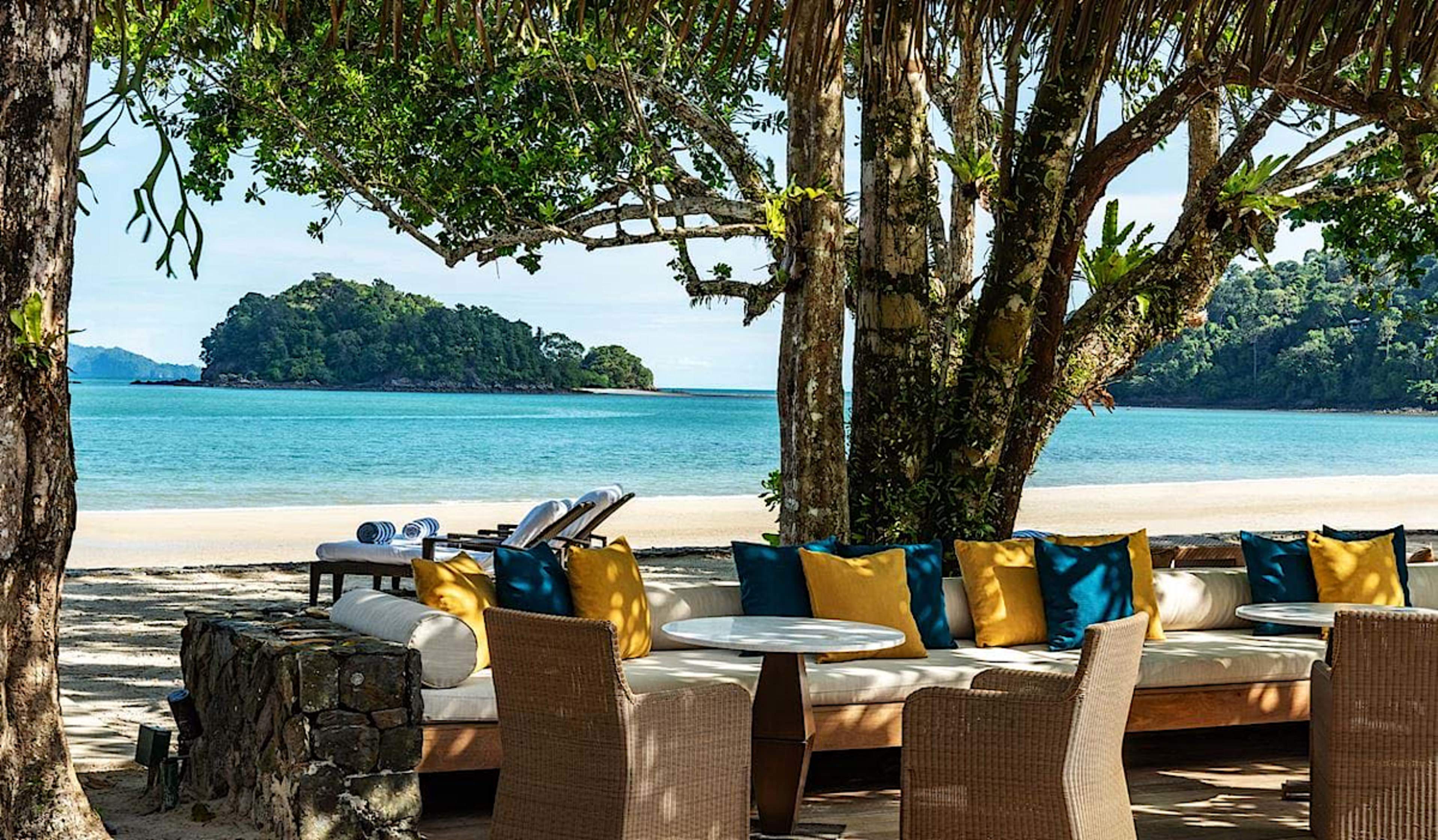 Beach Dining