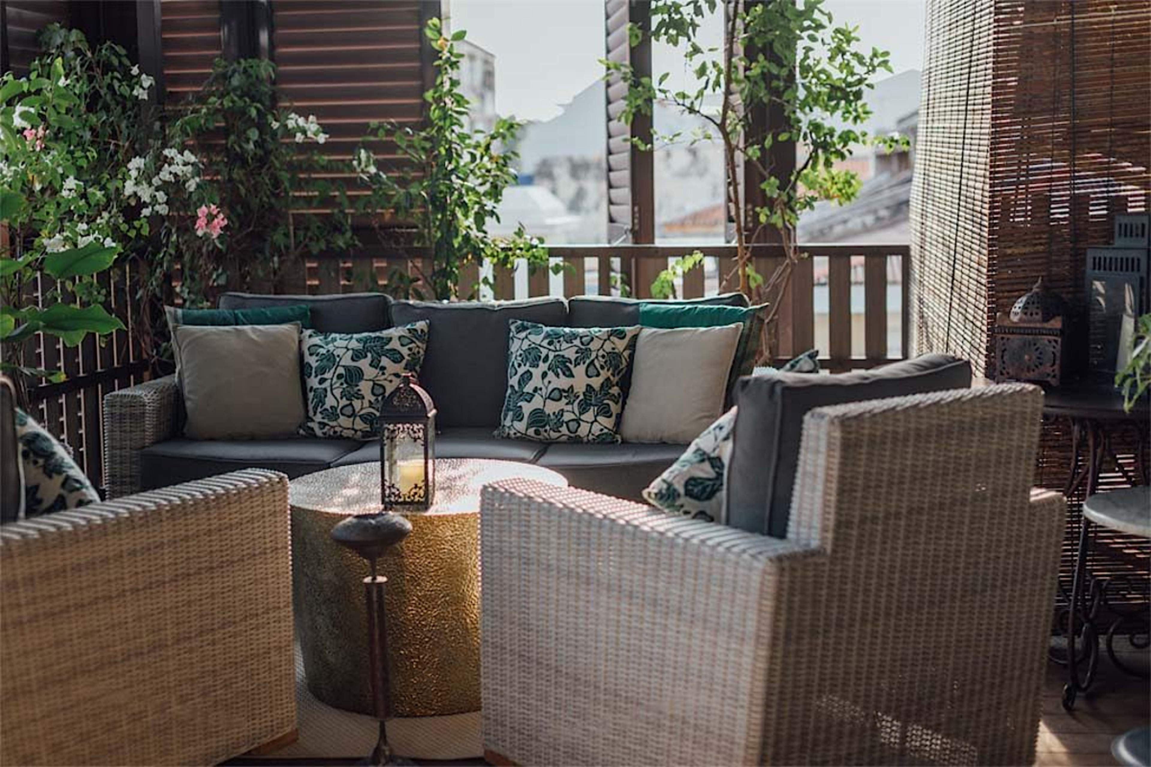 Terrace Lounge