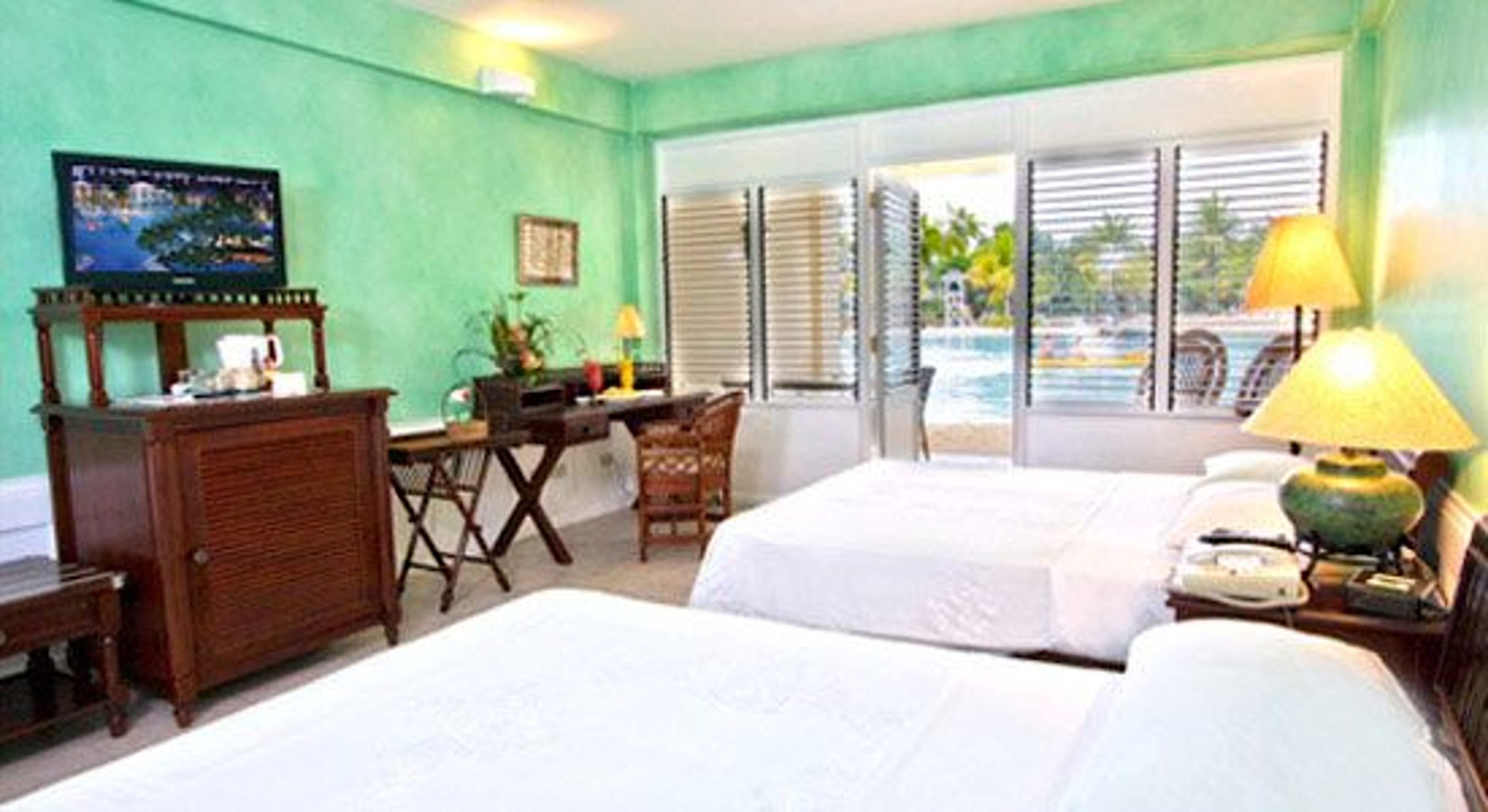 Lagoon Side Room