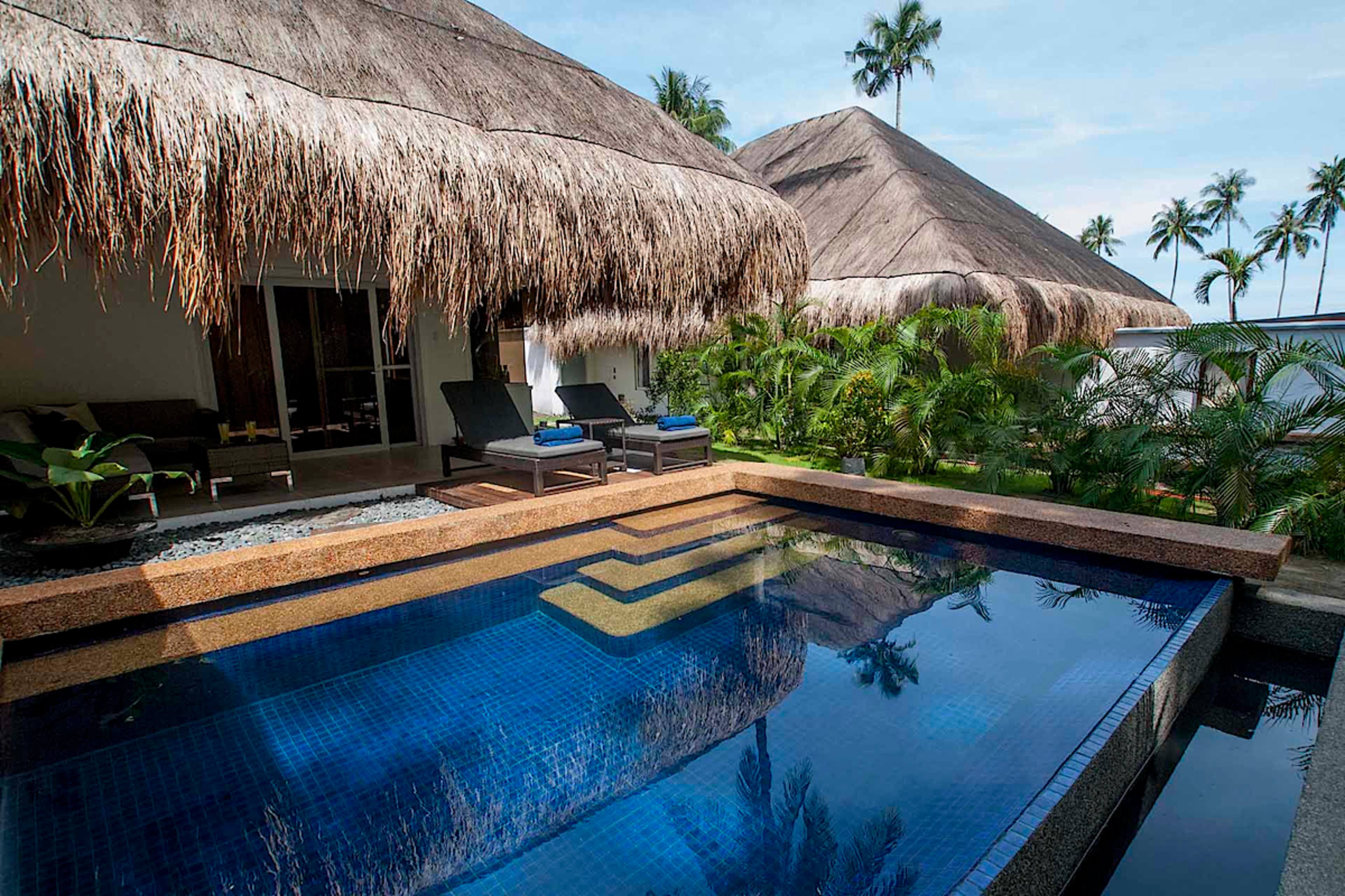 Premier Pool Suite