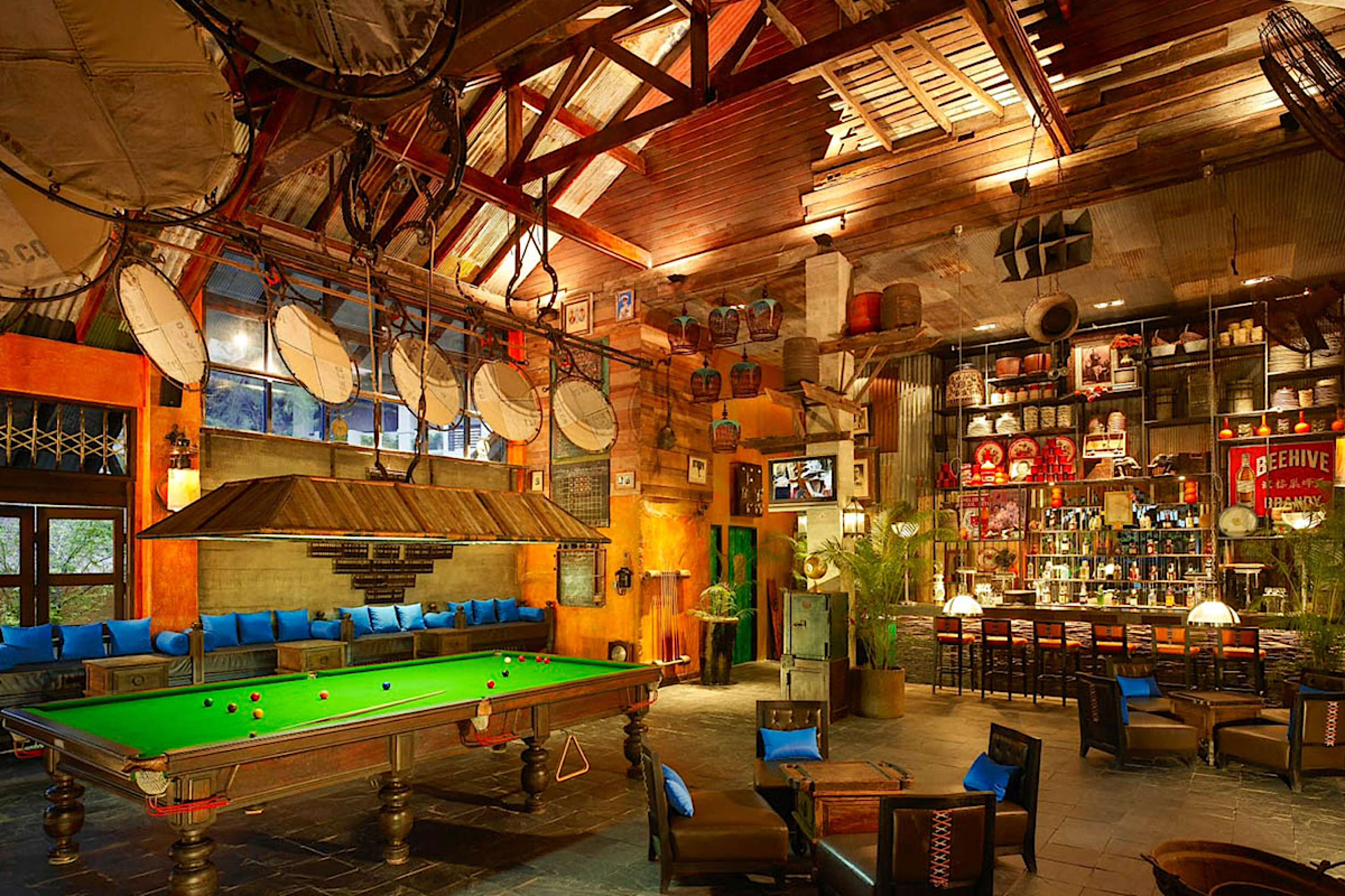 Bar