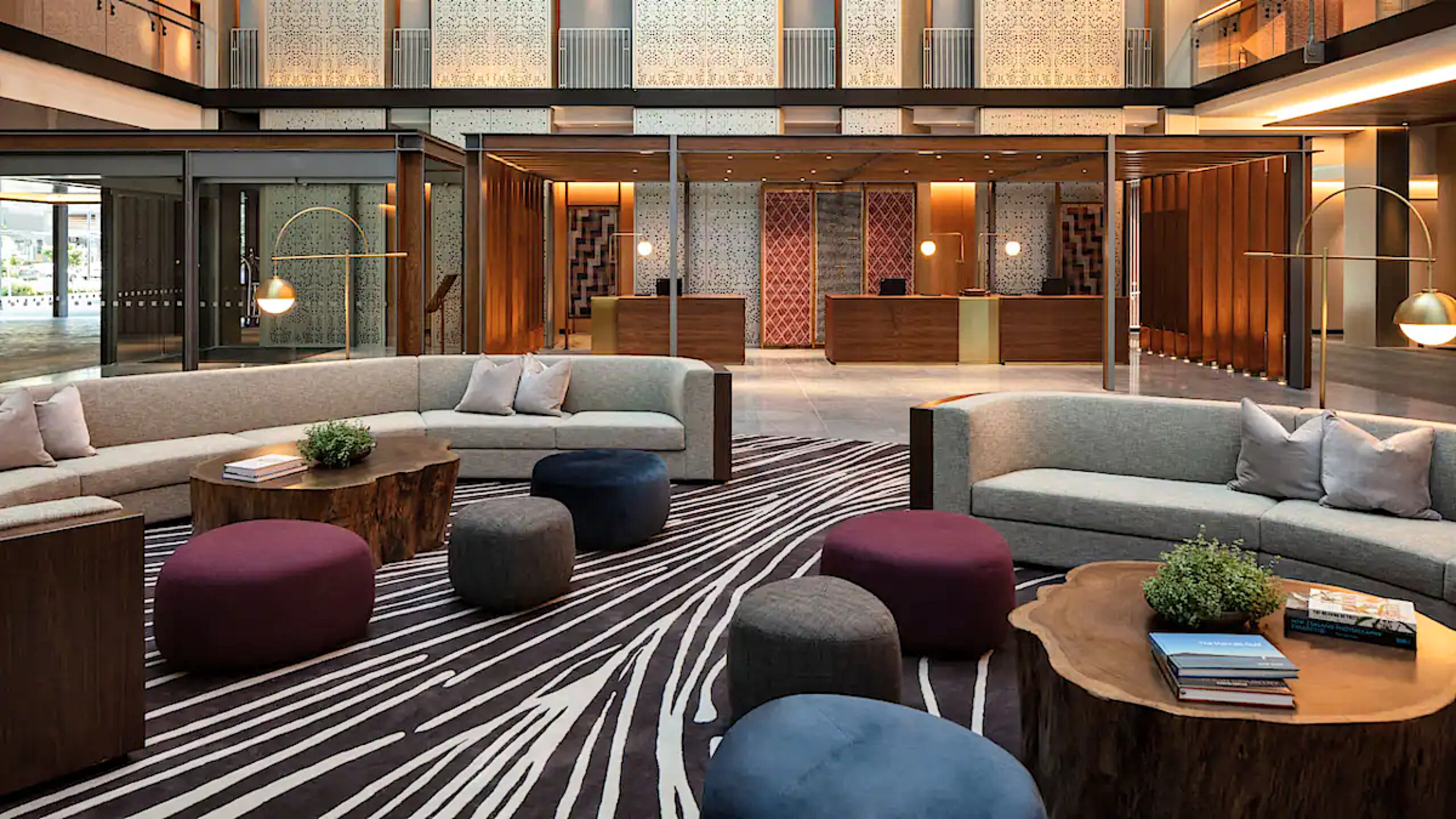 Reception & Lobby