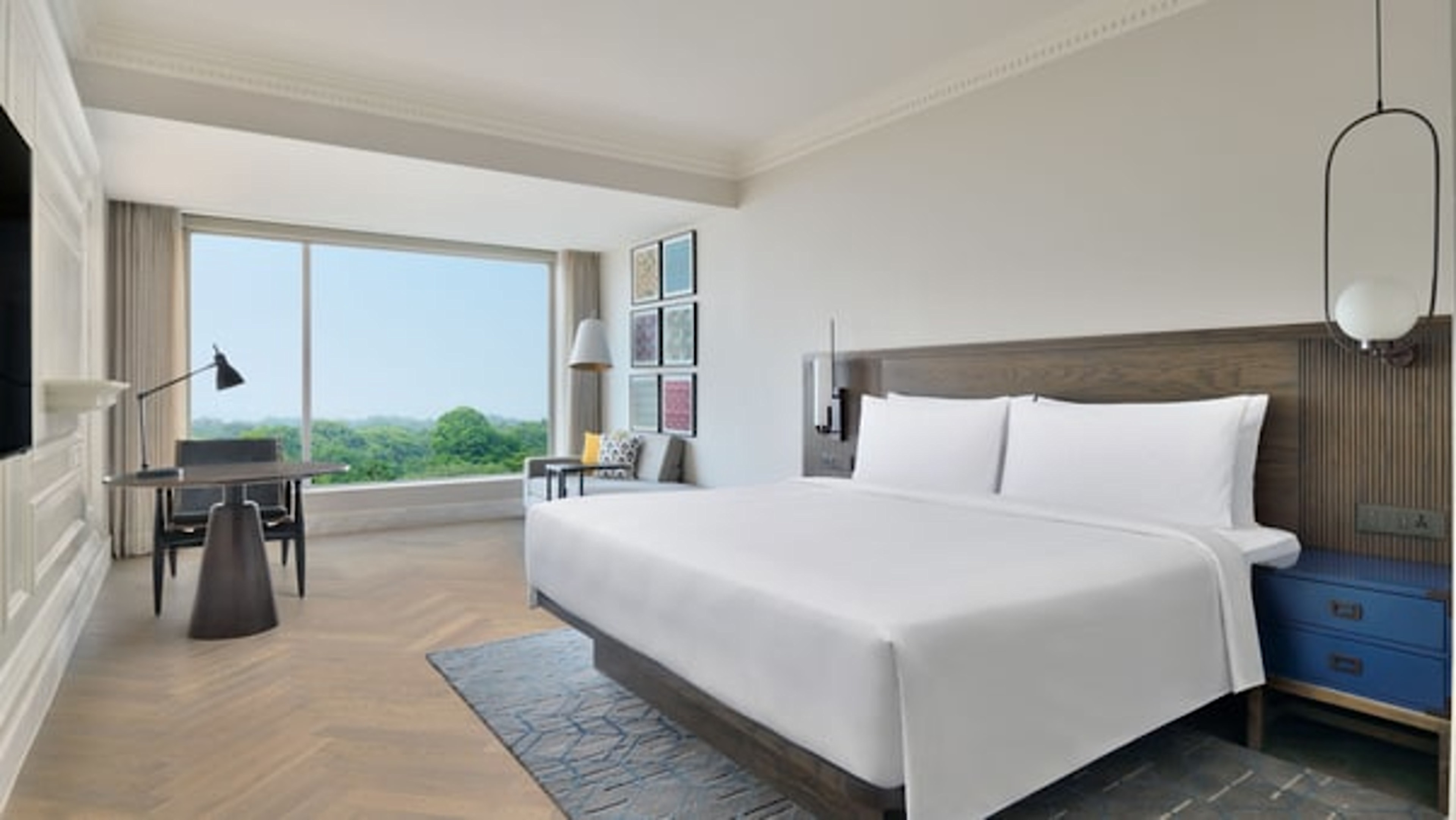 Premium King Room