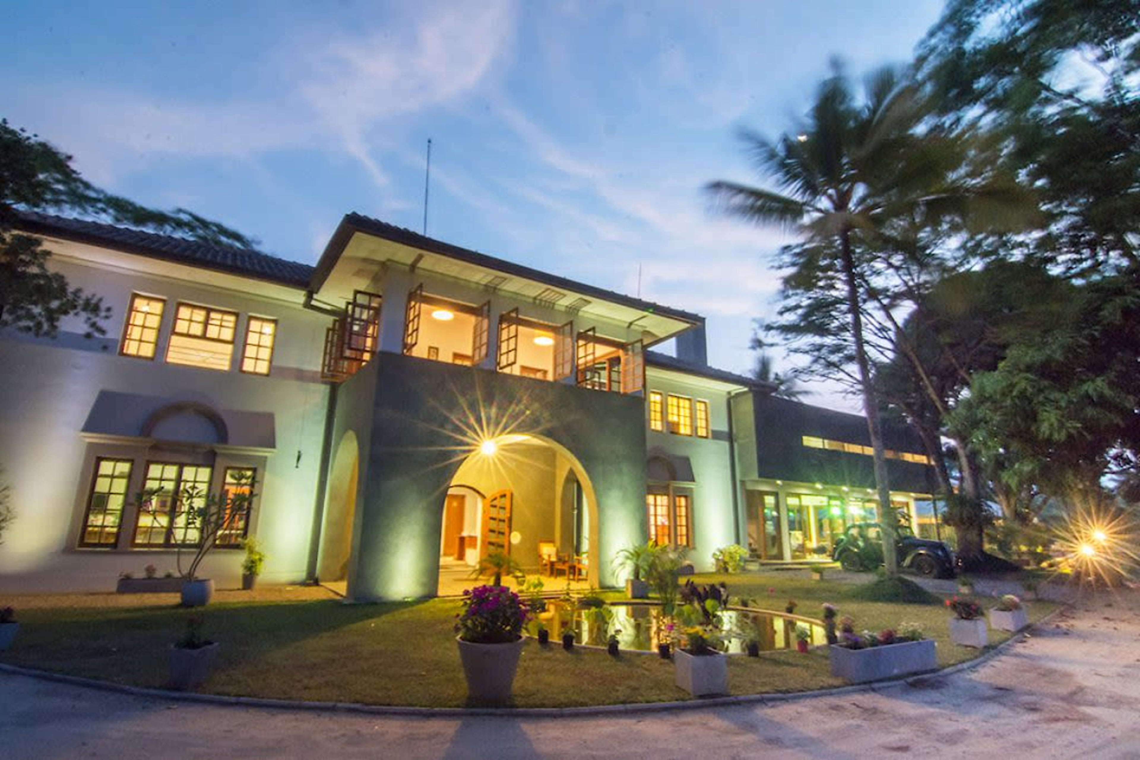 elephant stables hotel