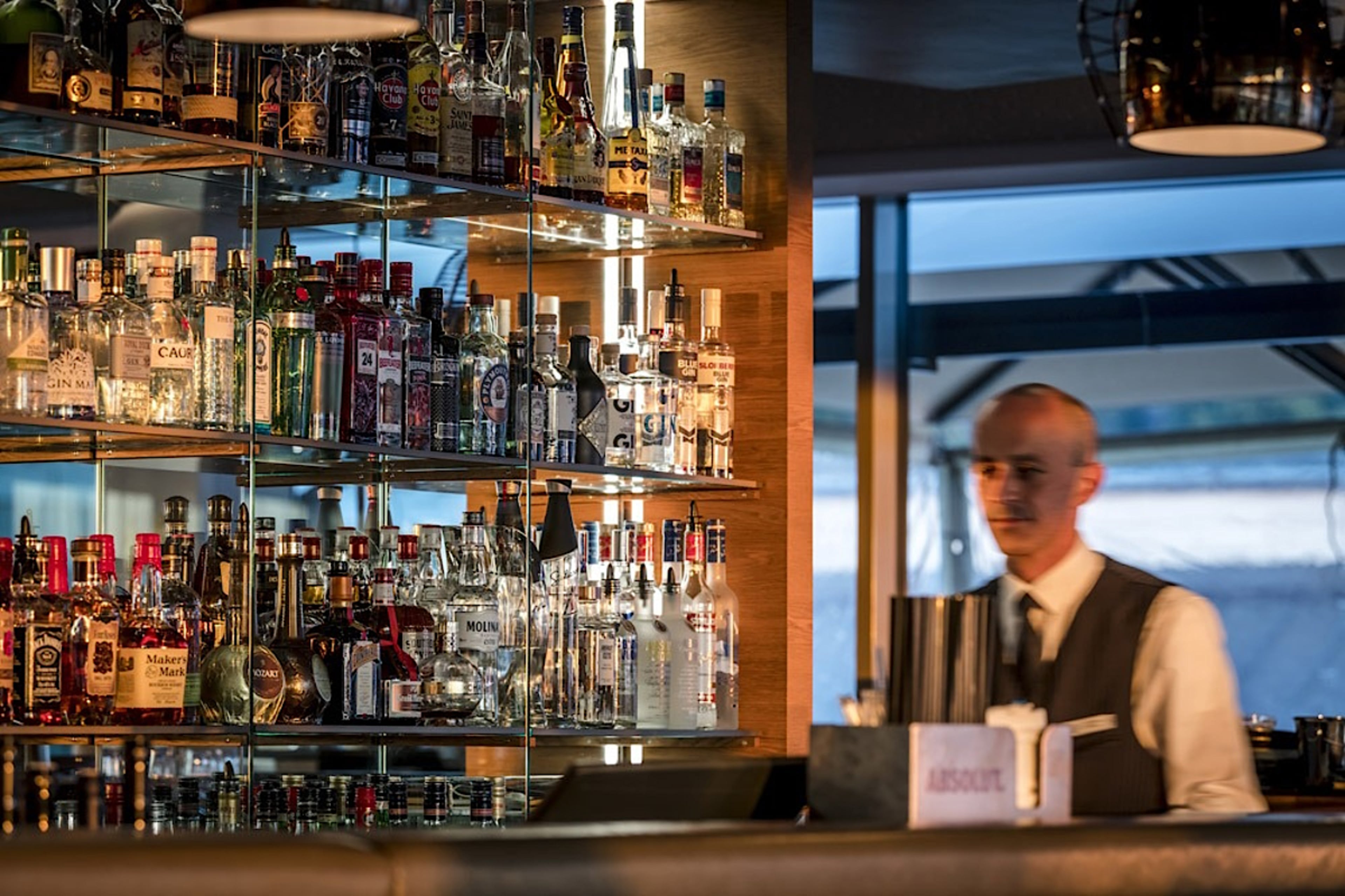 Lounge Bar
