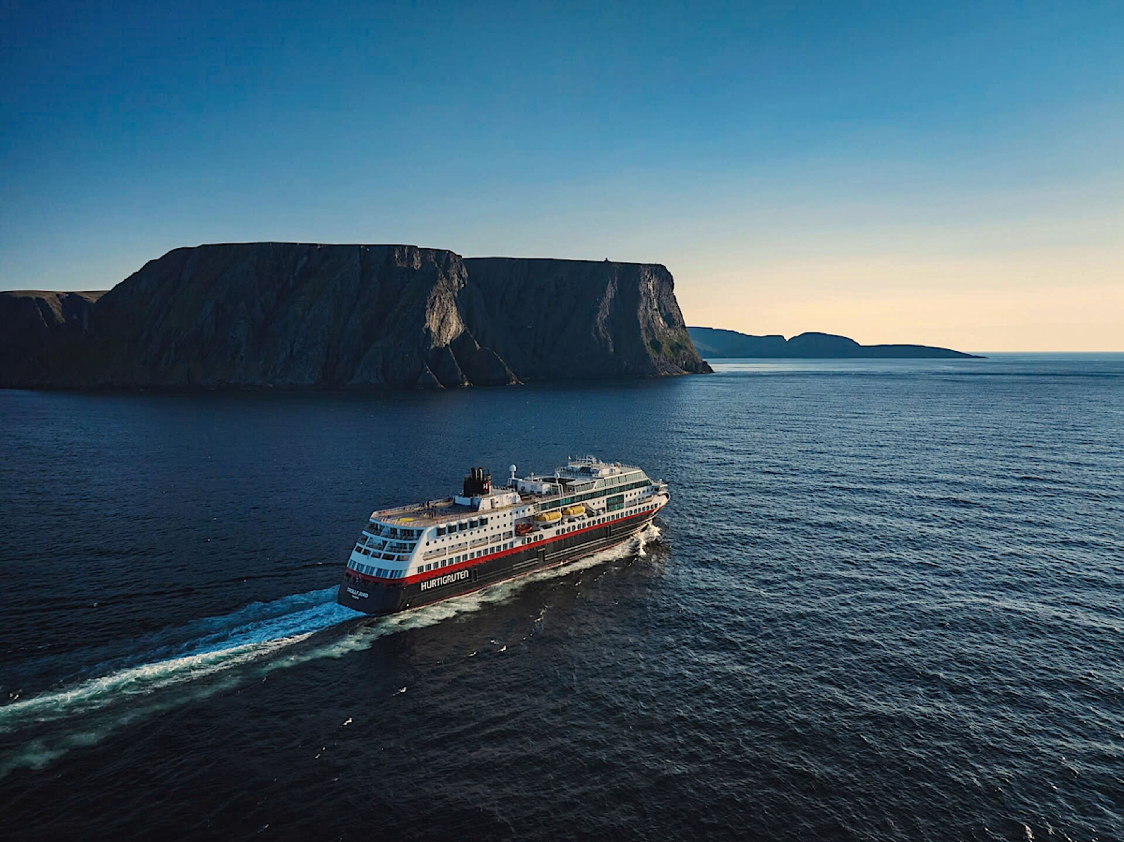 MS Trollfjord