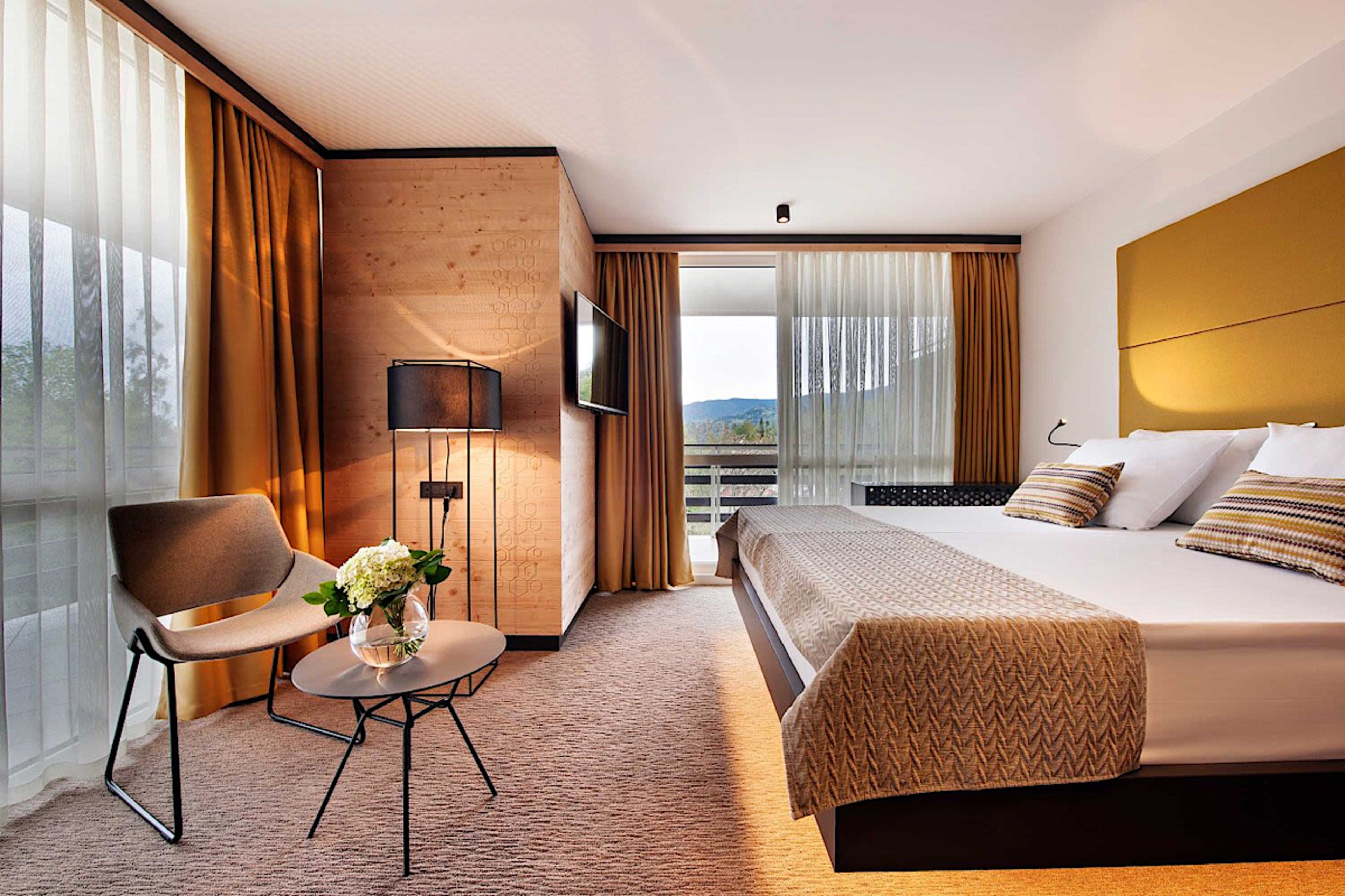 Double Room with Lake View