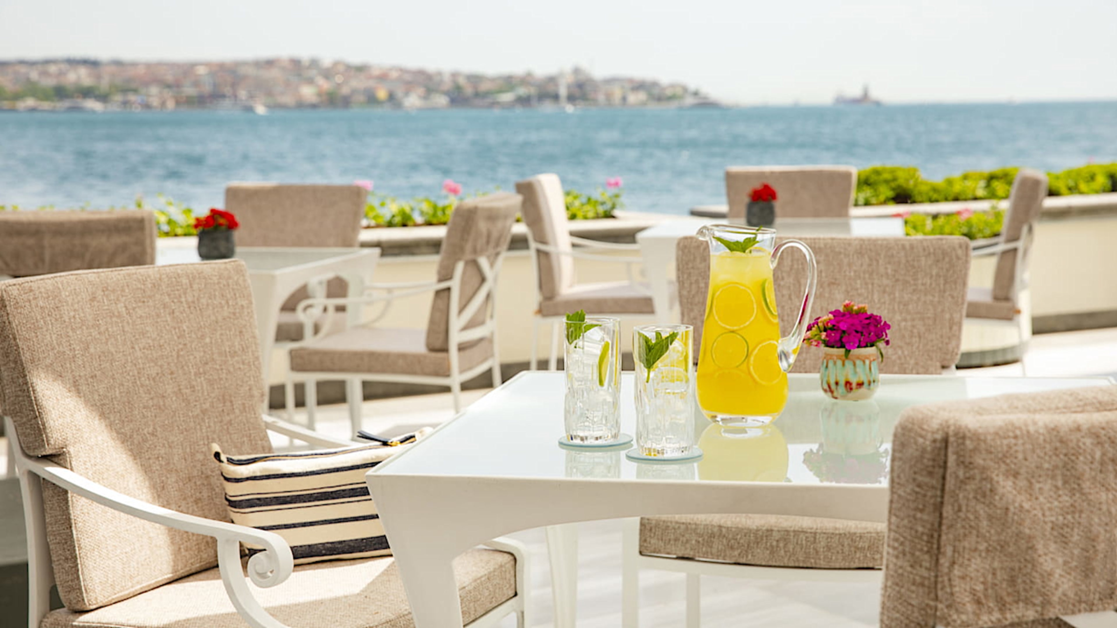 Al Fresco Dining