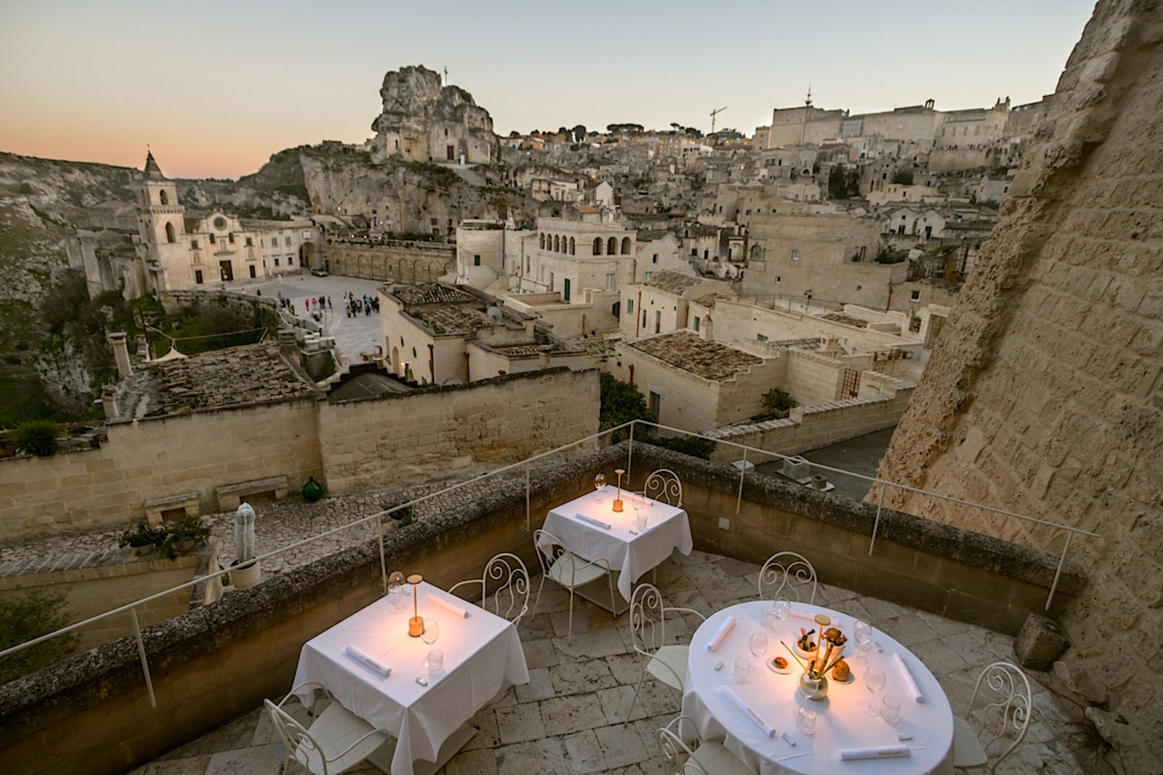 Terrace Lounge