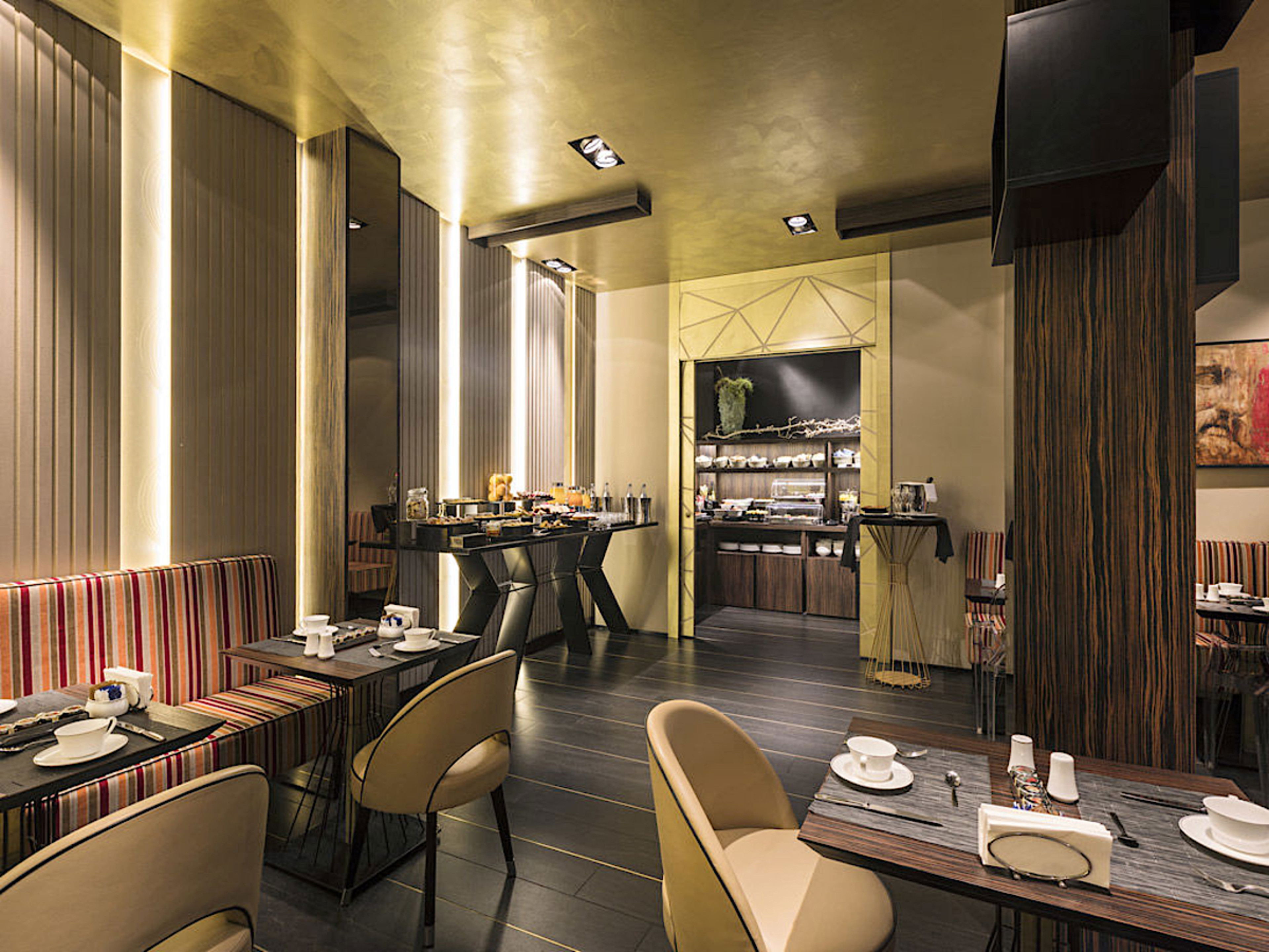 Breakfast Room
