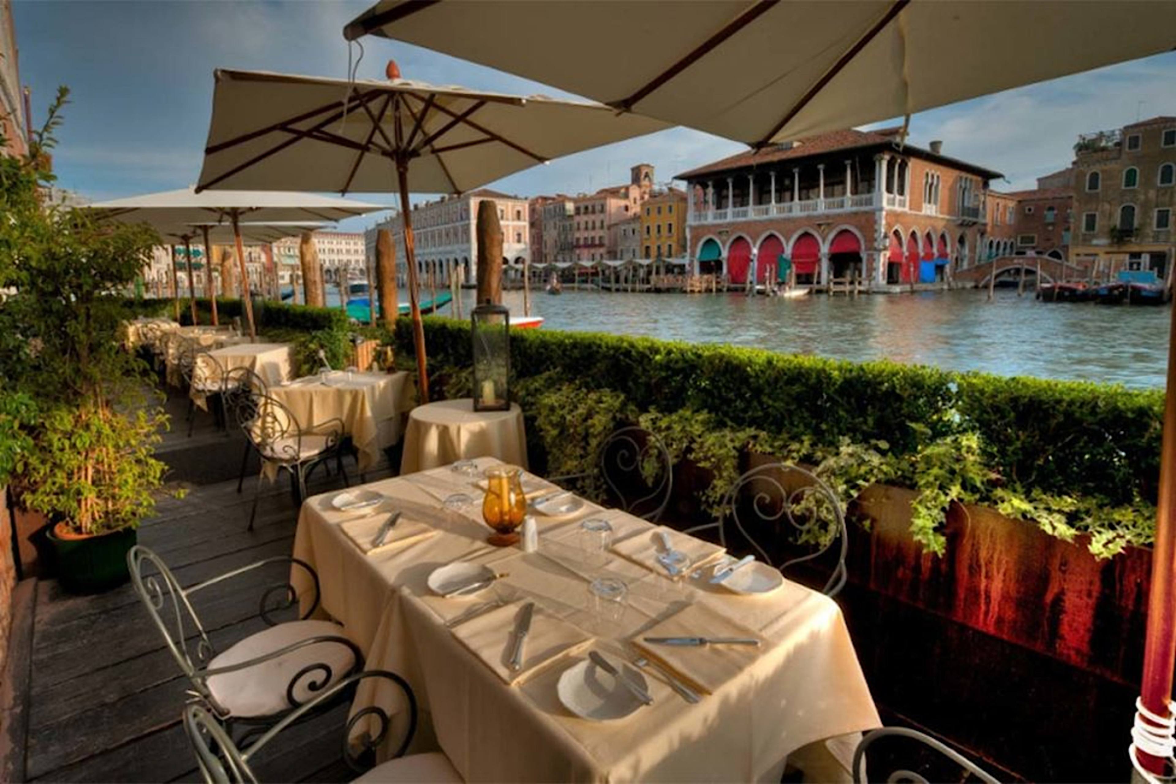 Canal Dining