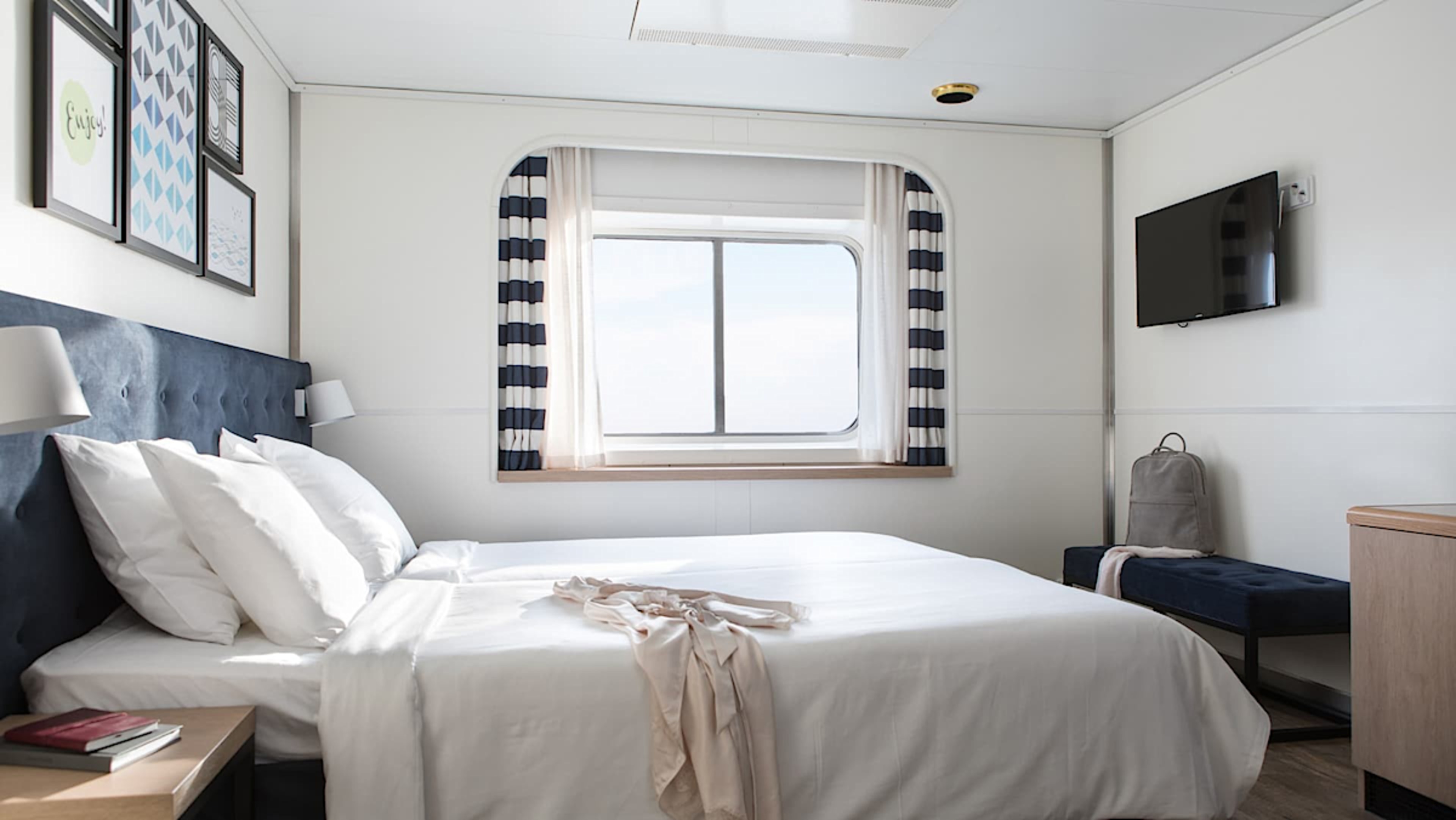 Deluxe Sea Cabin