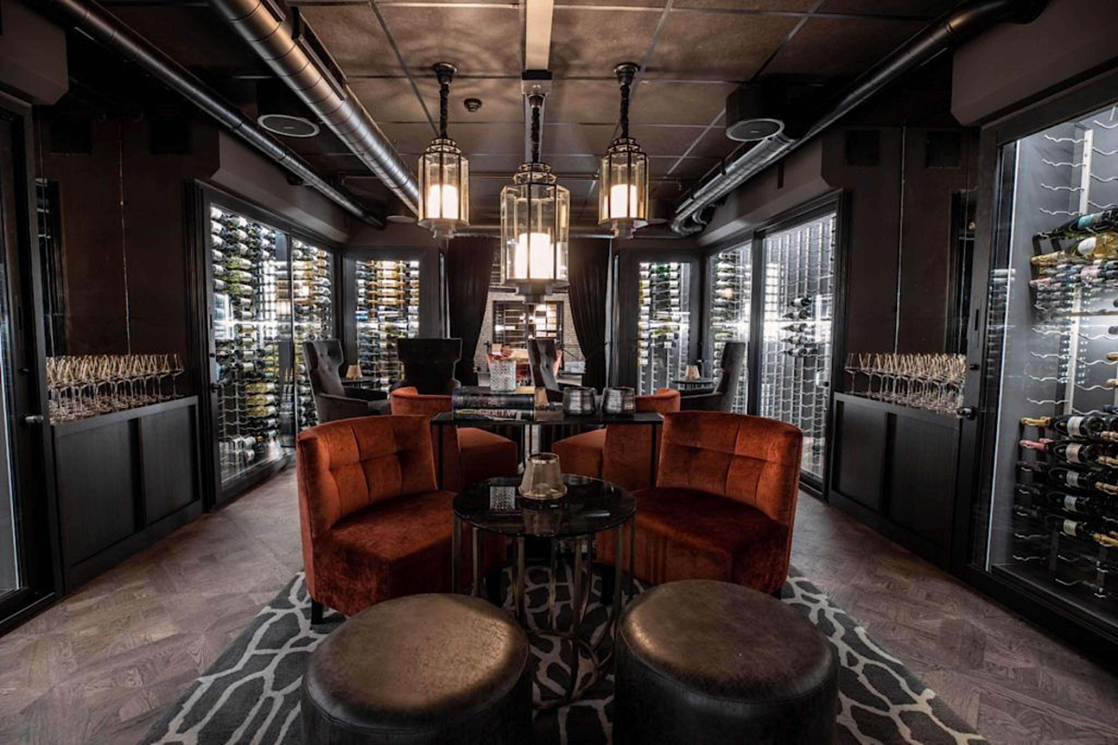 Bar Lounge