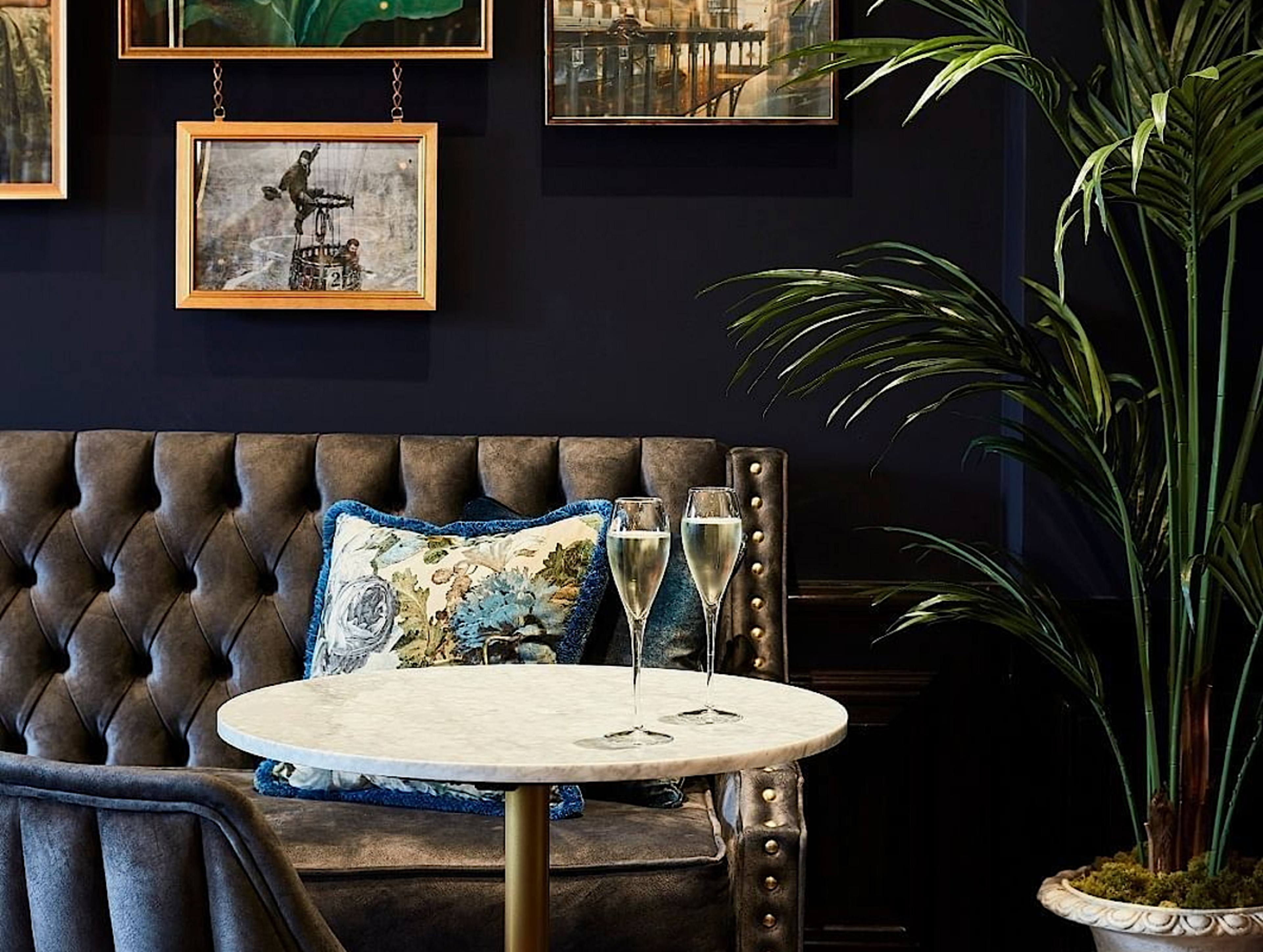 Bar Lounge