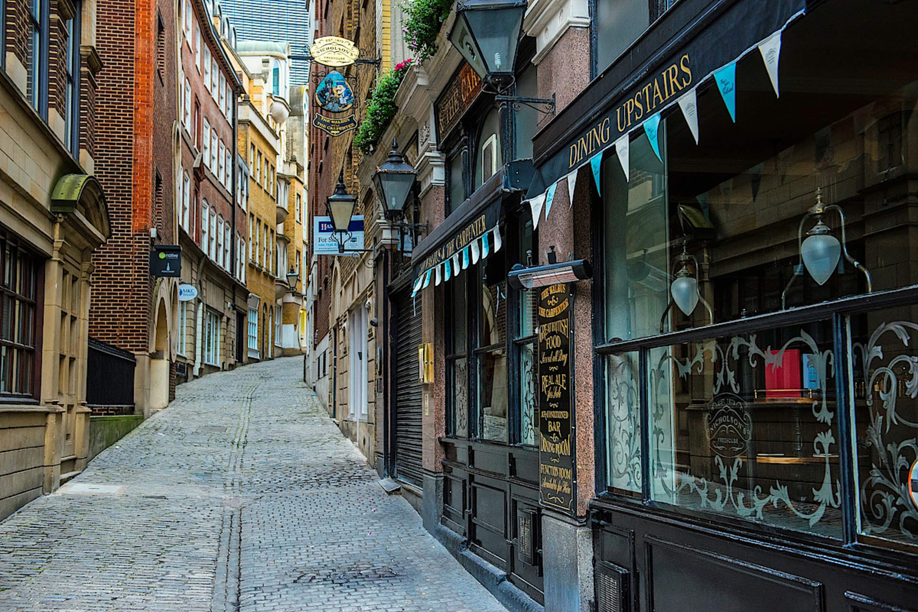 Royal Warrant Walk