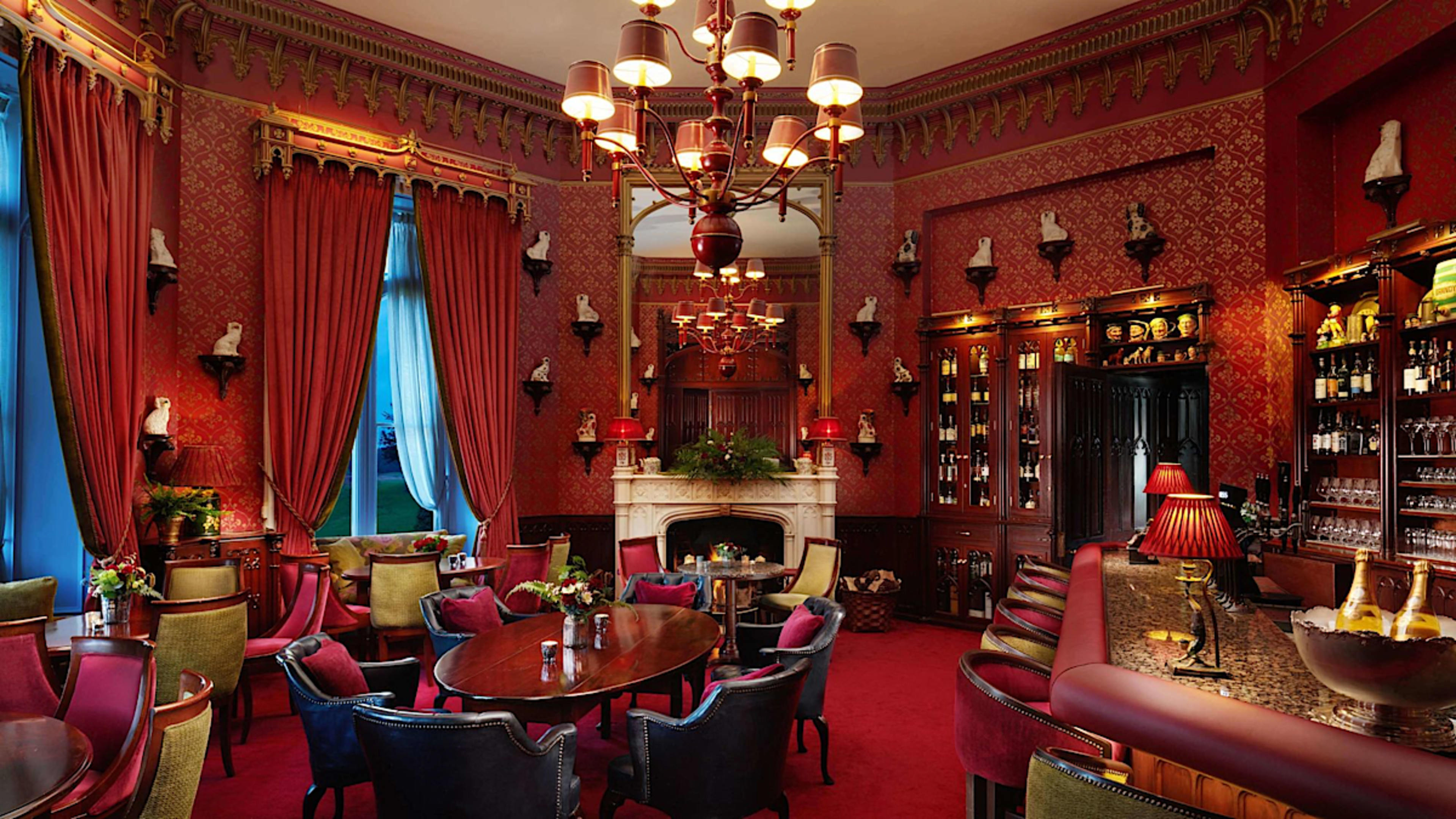 Lounge Bar