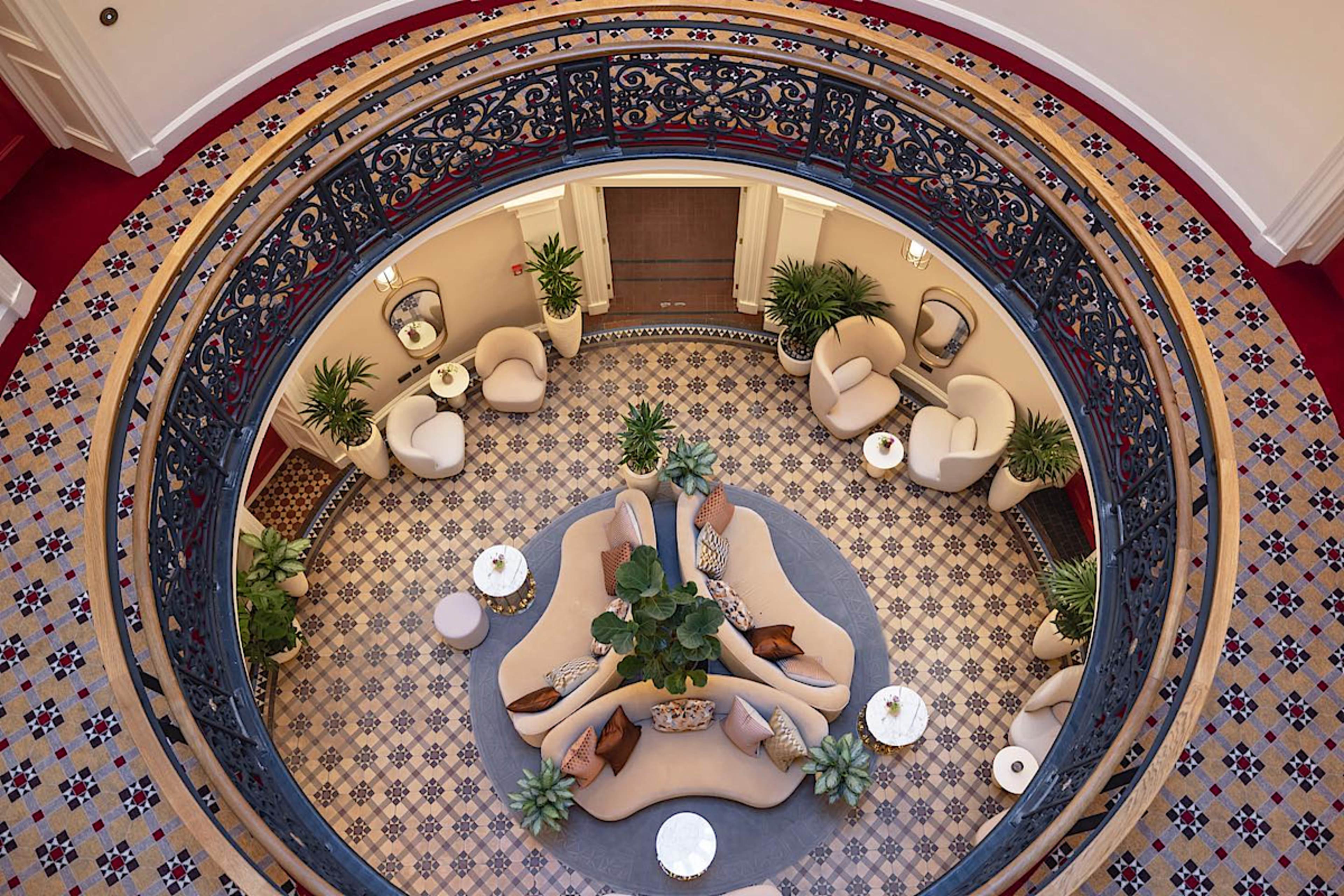 Oculus Lounge