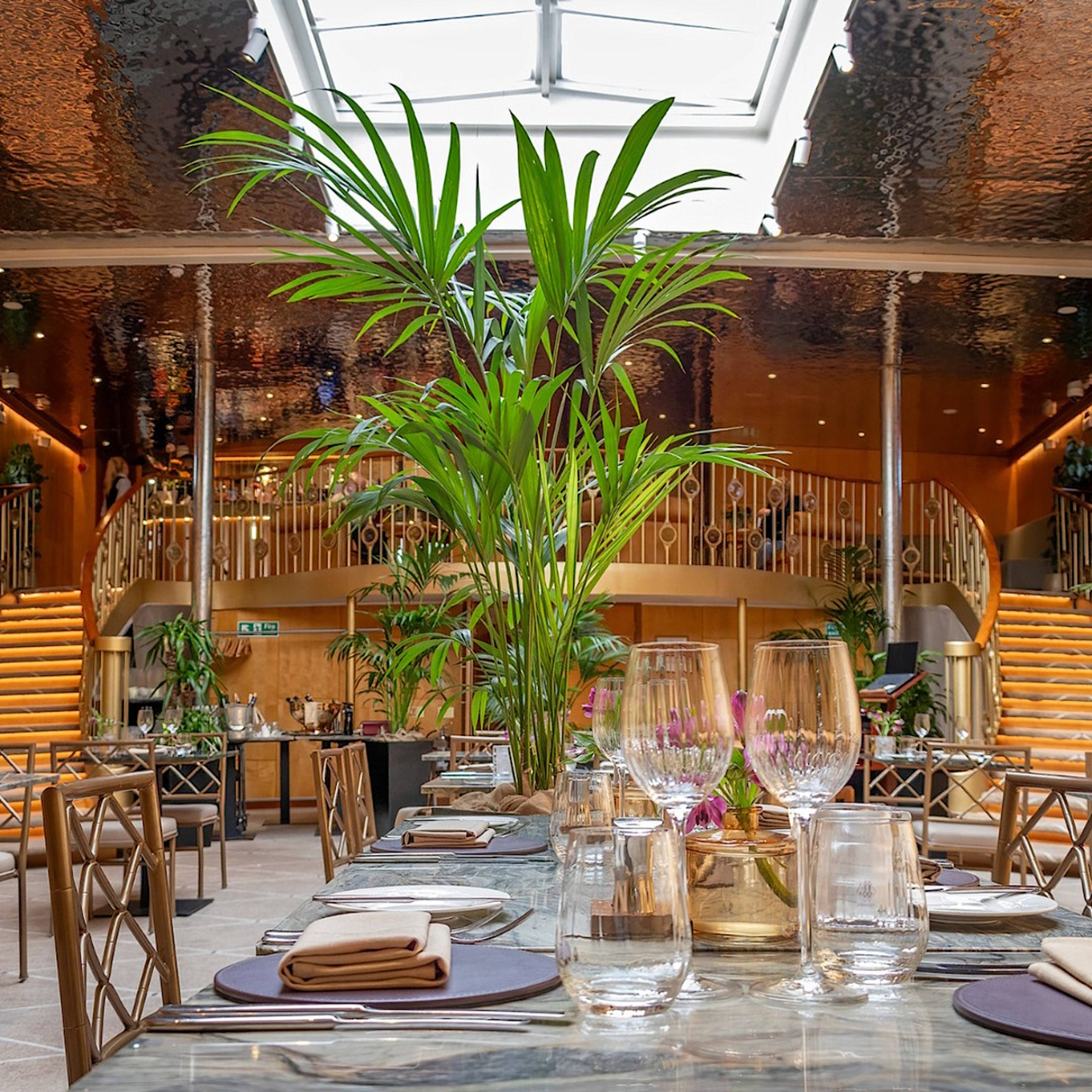 Lighthouse Restaurant & Bar