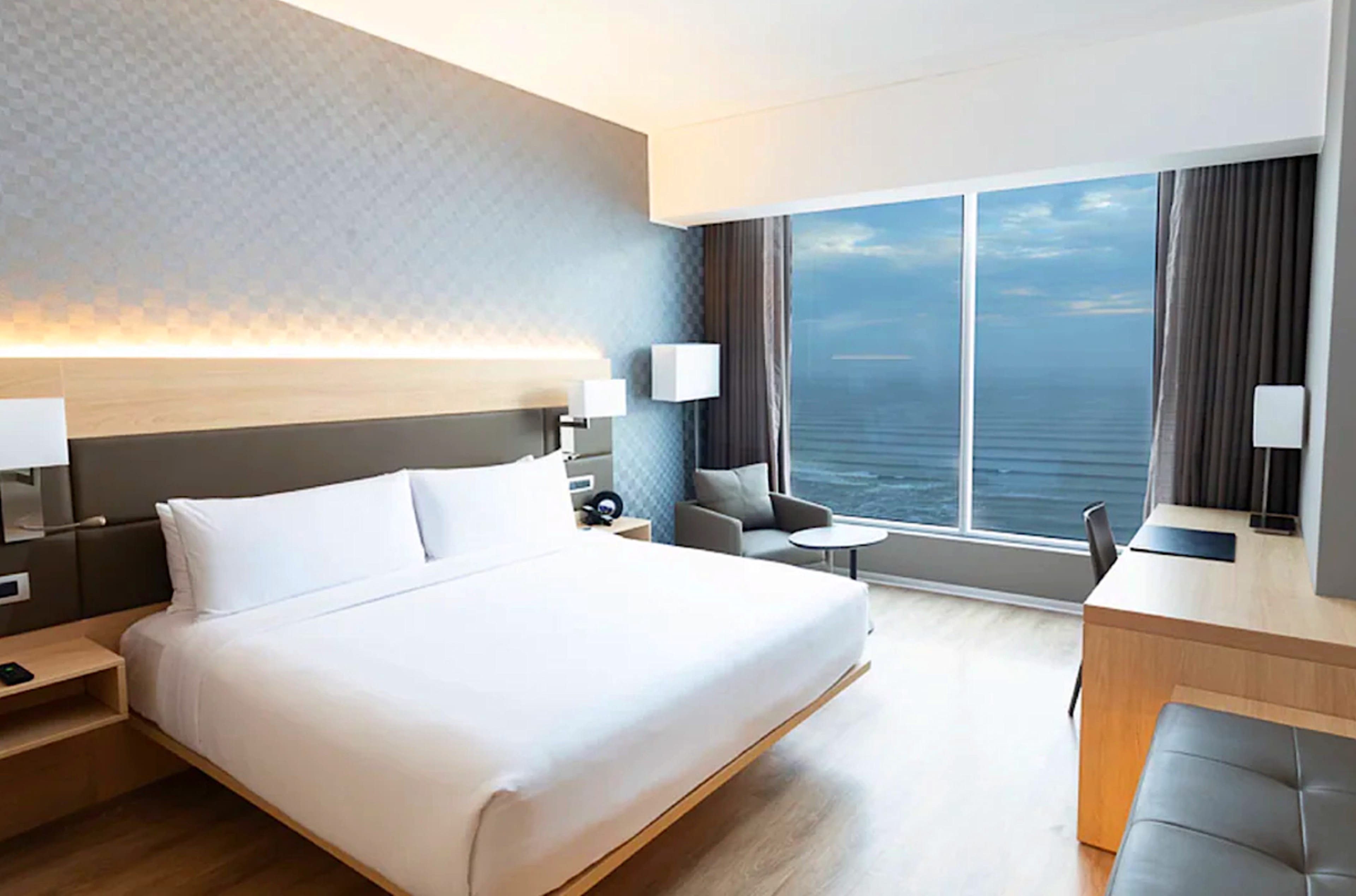 Deluxe Ocean View Room