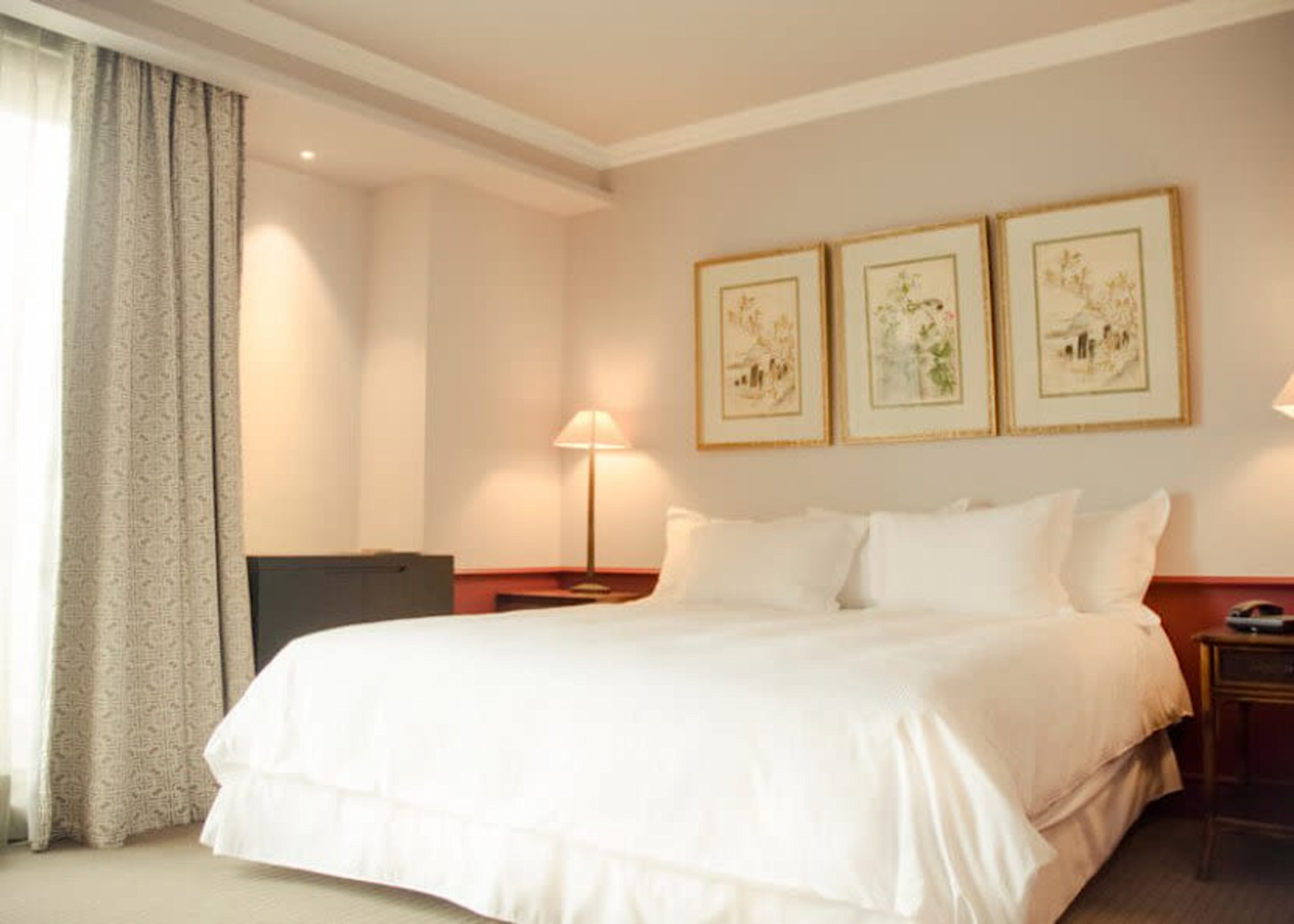 Singular Room