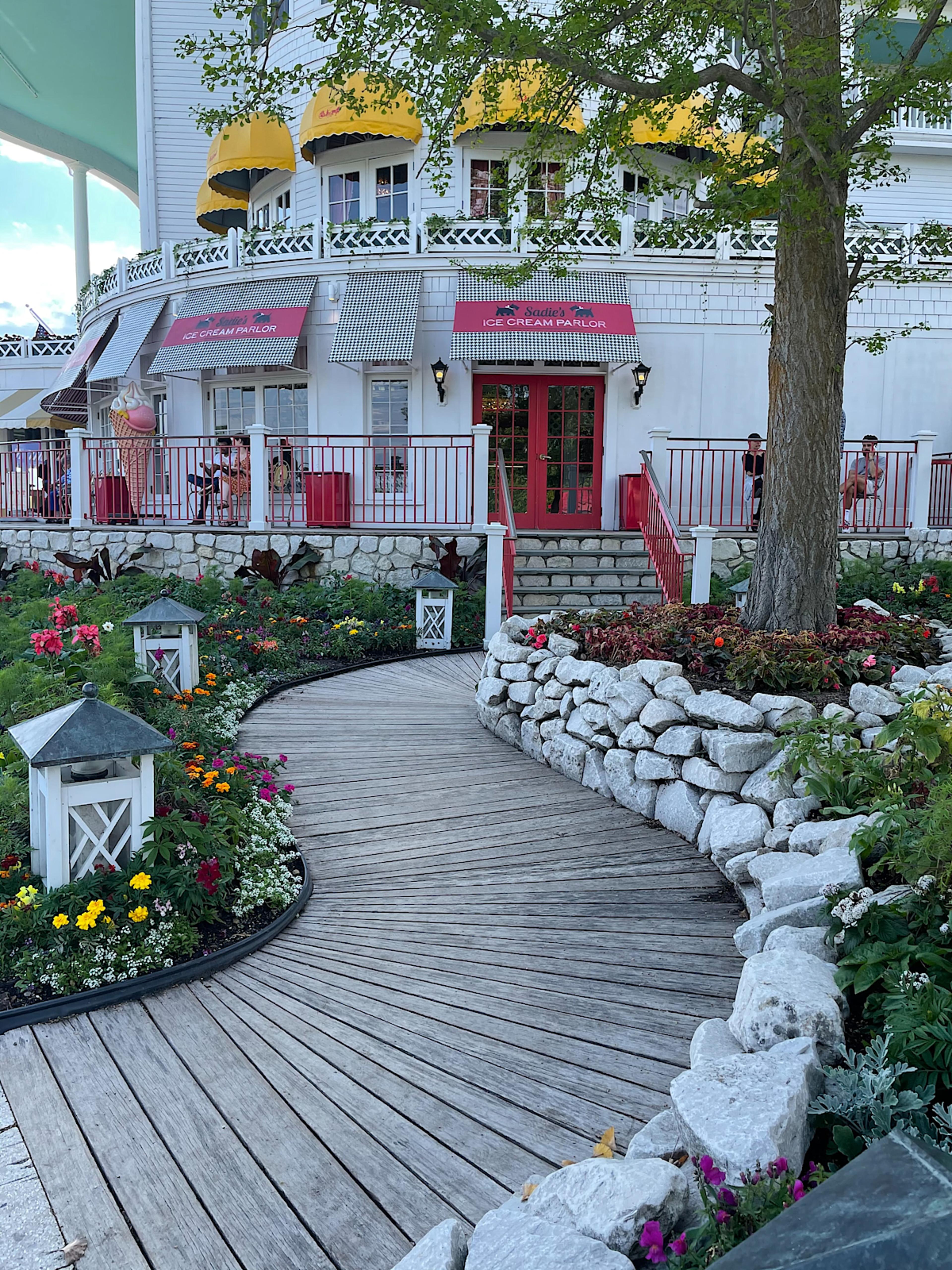 Ice Cream Parlor