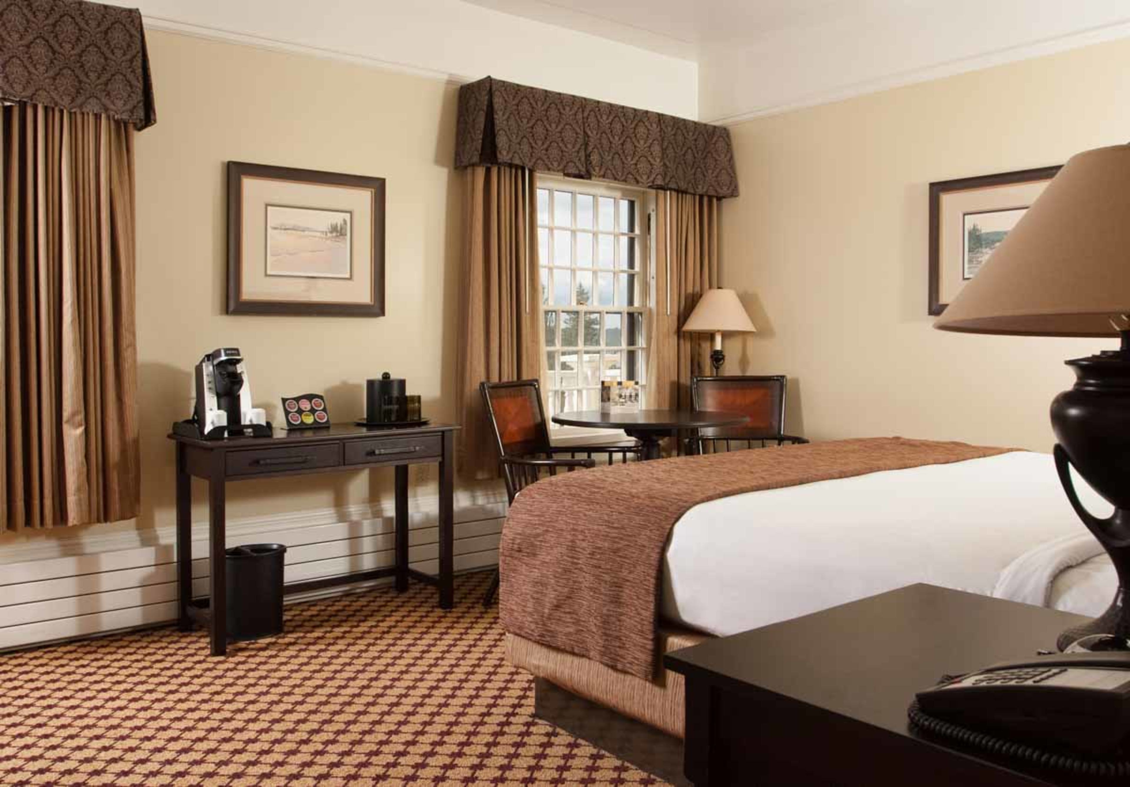 Deluxe Queen Room