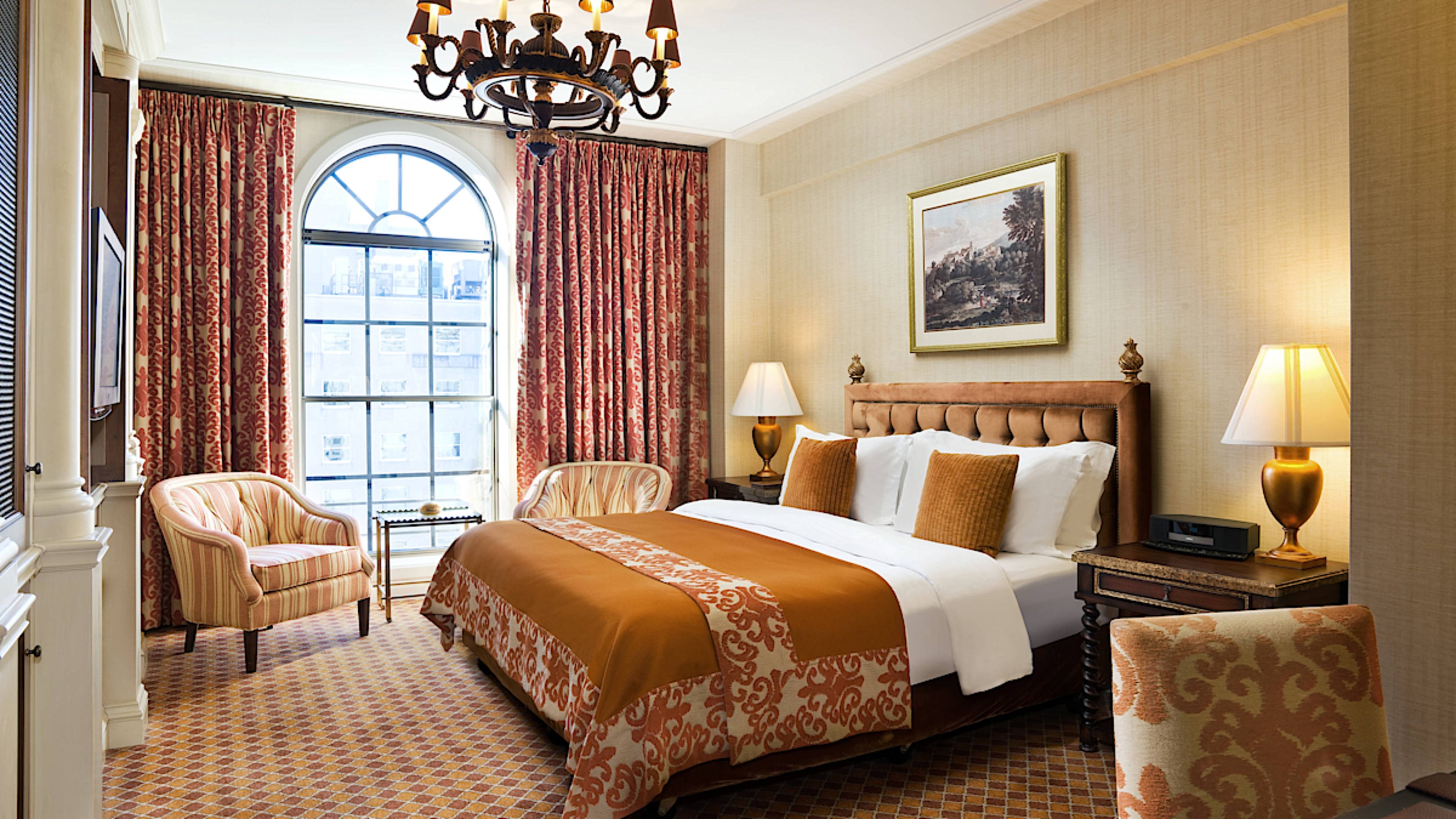 Deluxe Room with King Bed