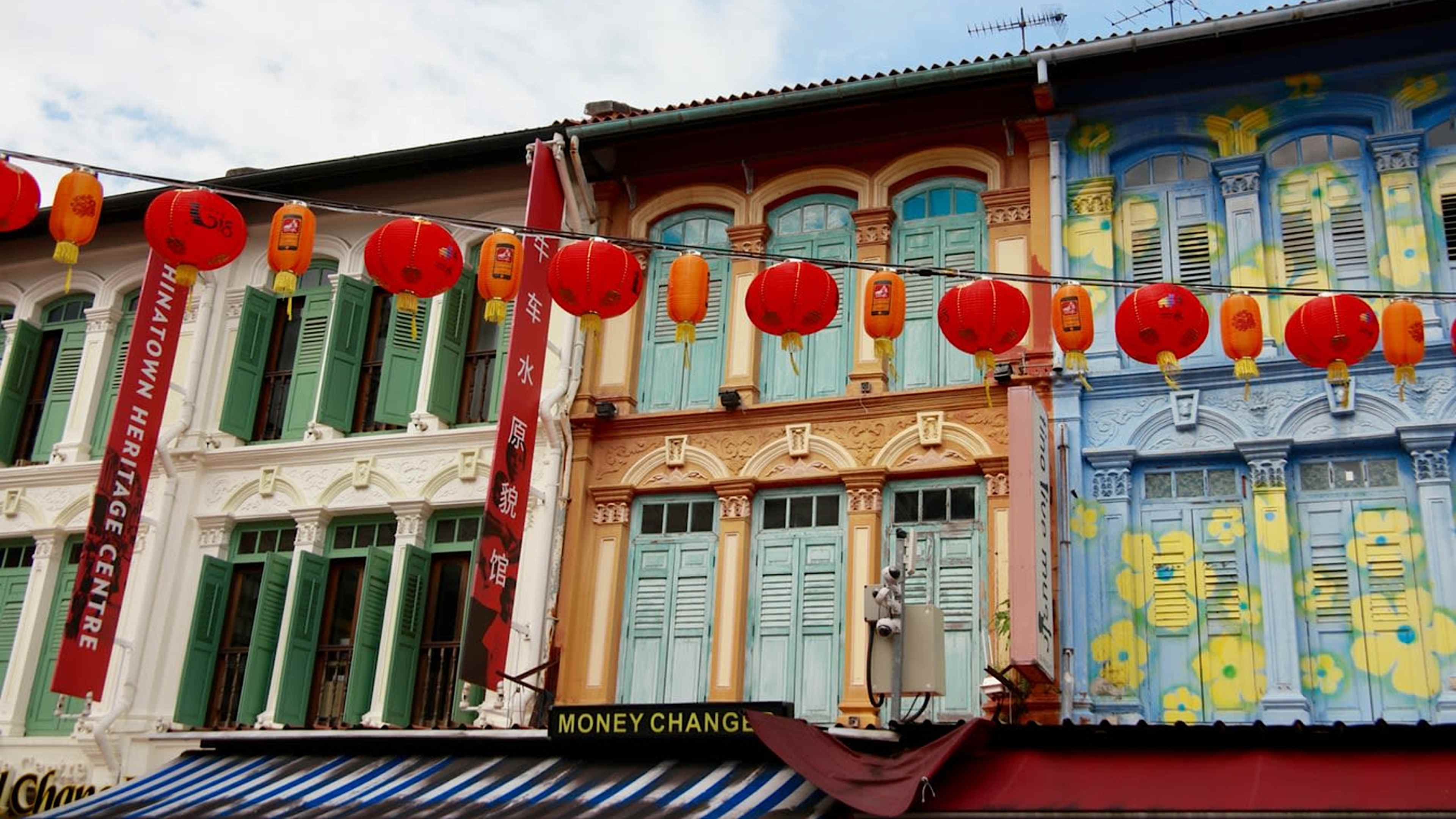 Explore Singapore with private guides and a tailor-made itinerary.