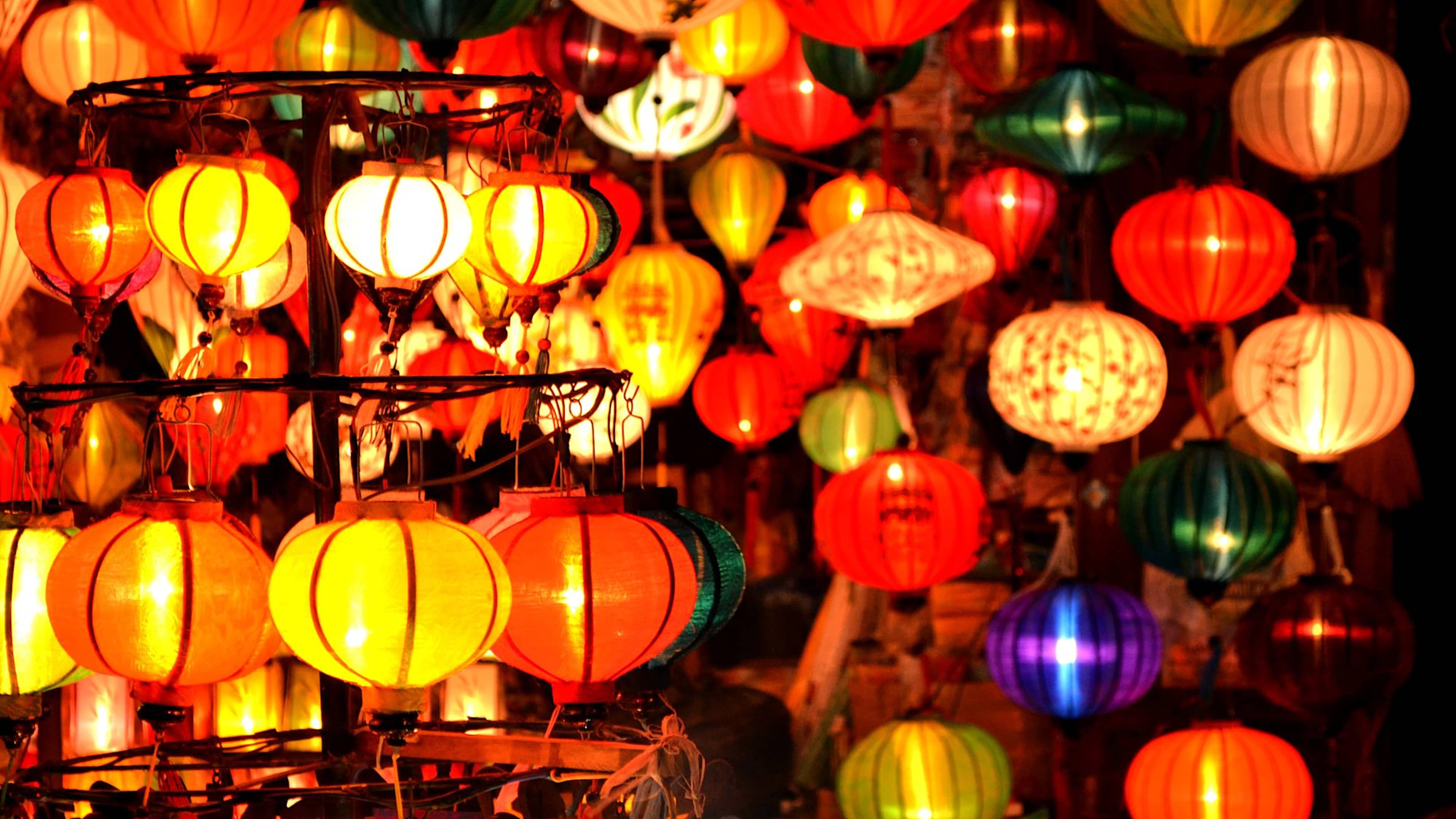Explore Vietnam with private guides and a tailor-made itinerary.