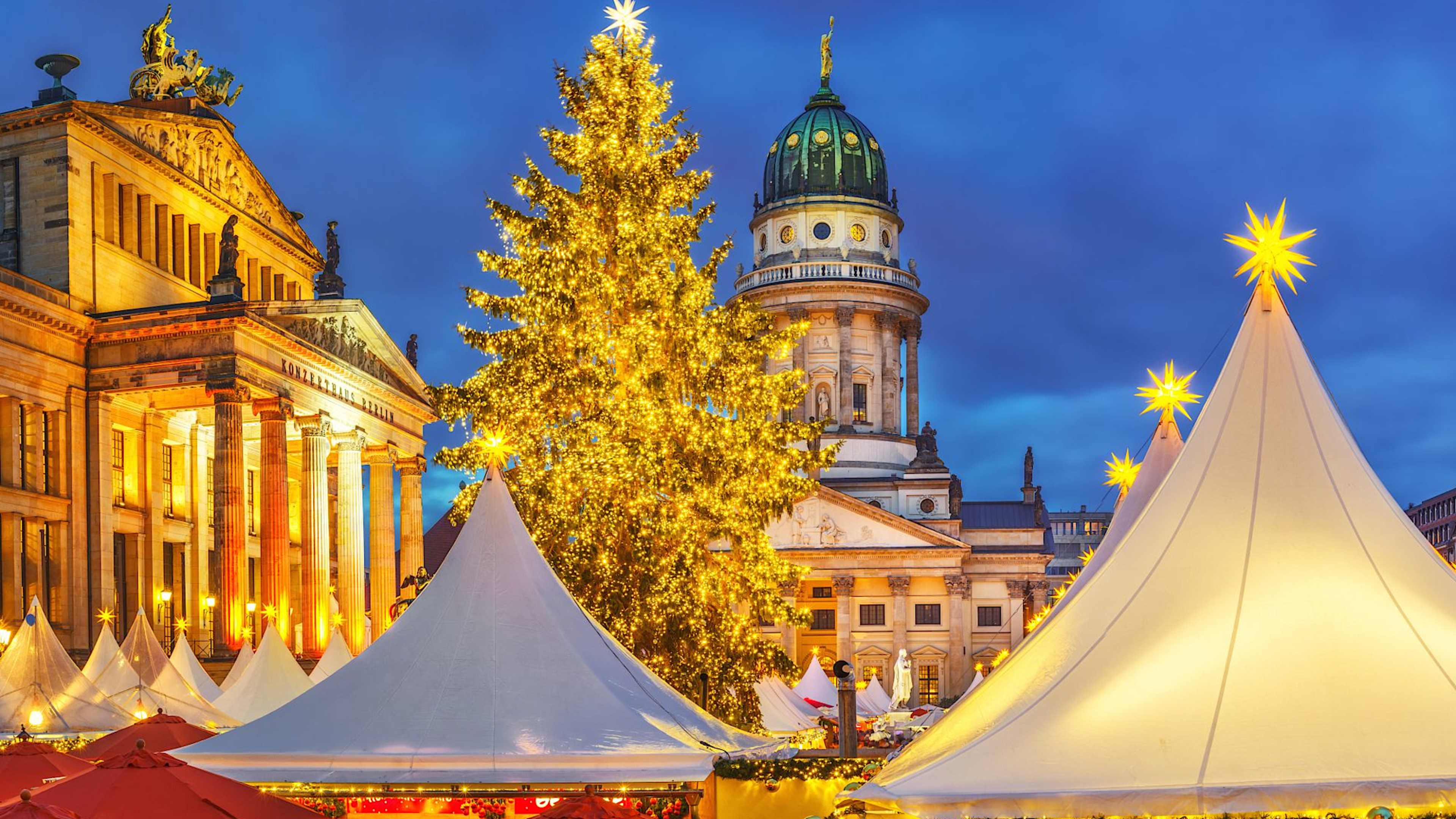 Explore Europe's Christmas Markets with private guides and a tailor-made itinerary.