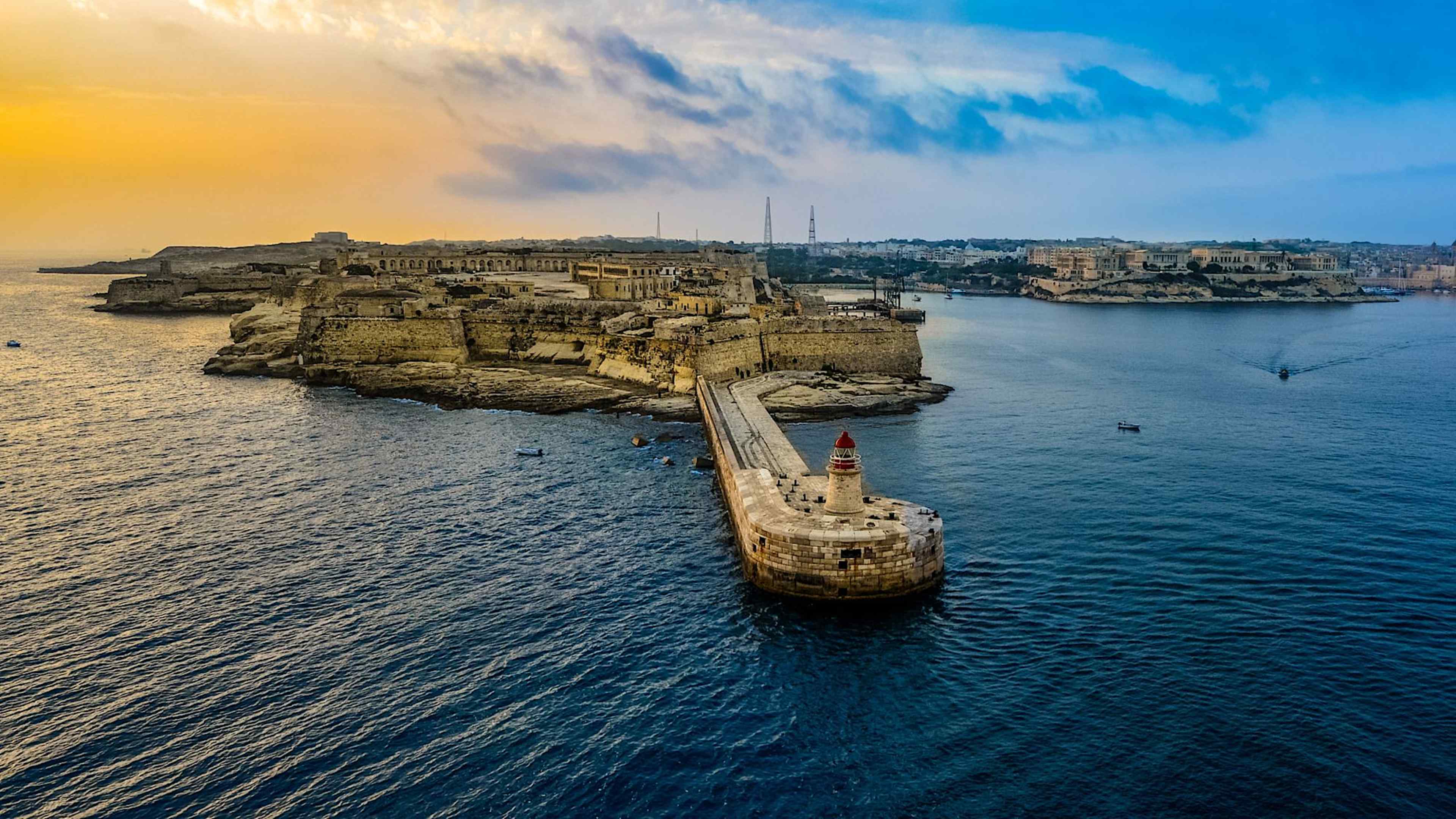 Explore Malta with private guides and a tailor-made itinerary.