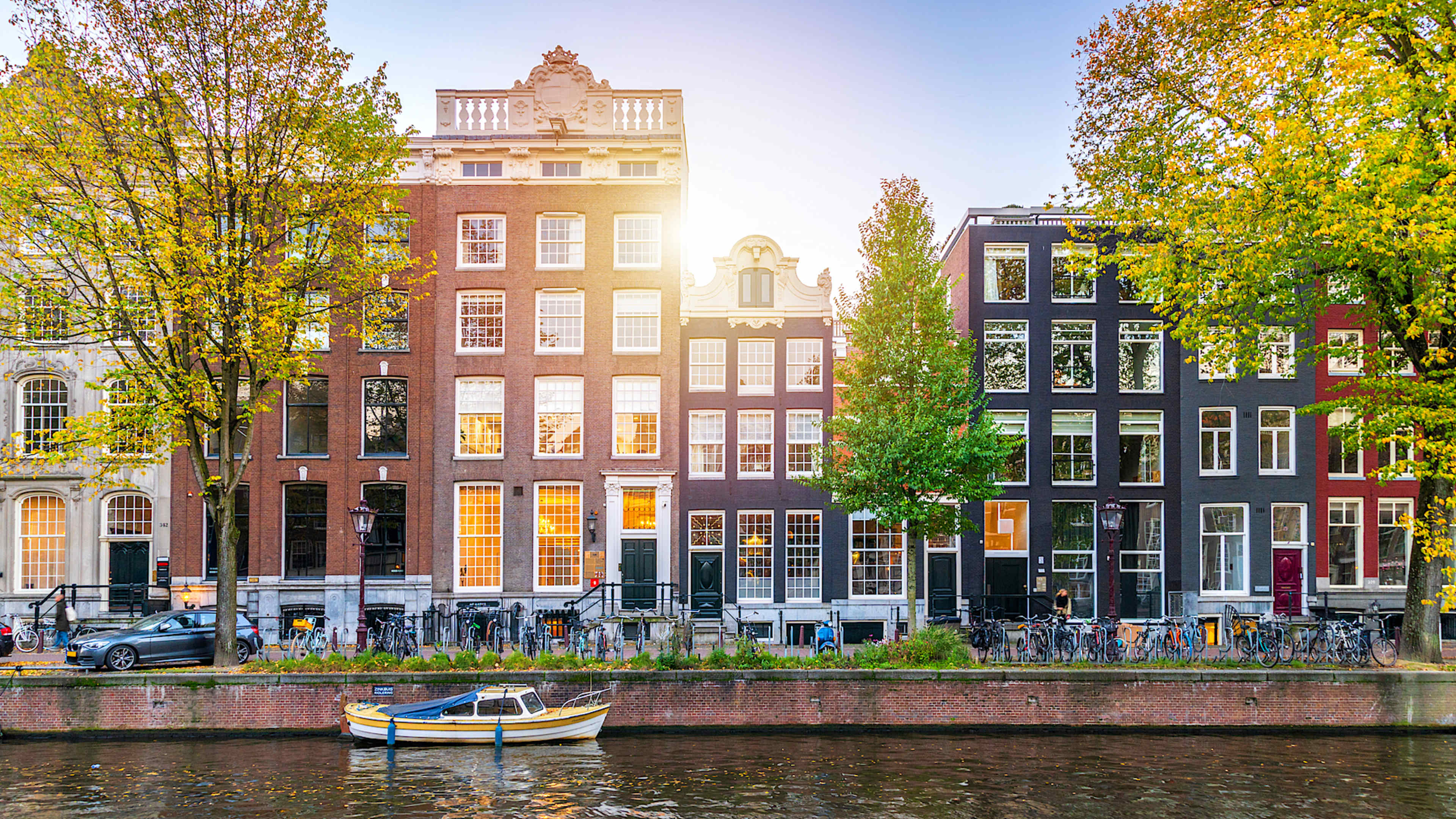 Explore Netherlands with private guides and a tailor-made itinerary.