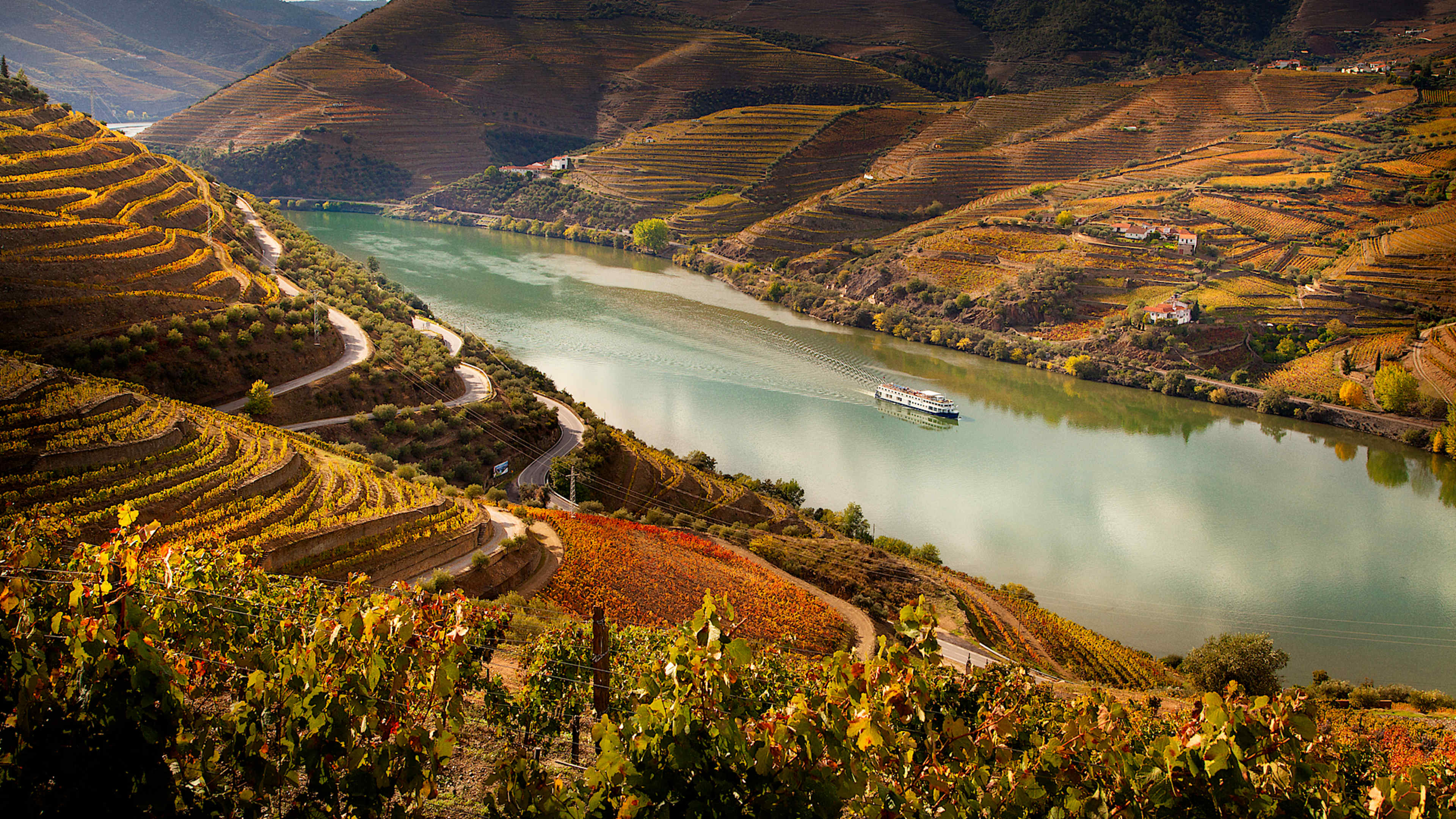 Explore Portugal with private guides and a tailor-made itinerary.