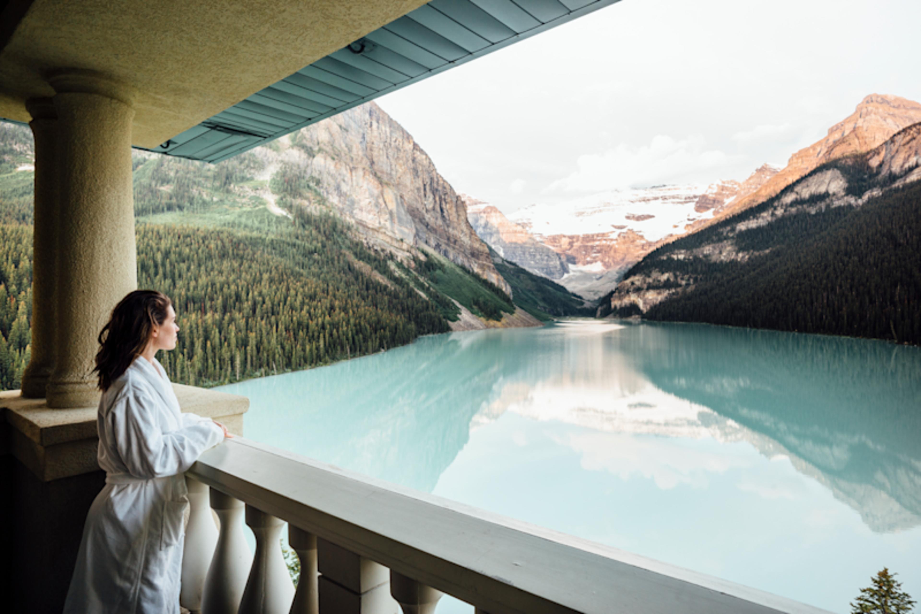 Canadian Rockies Signature & Lakeside Luxury